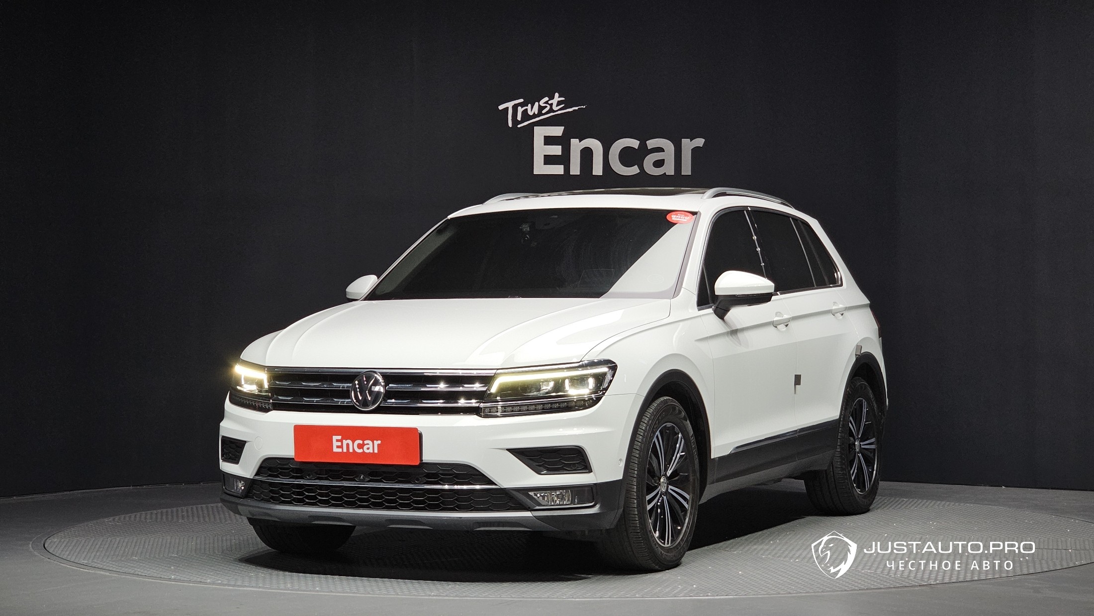 Автомобиль Volkswagen Tiguan