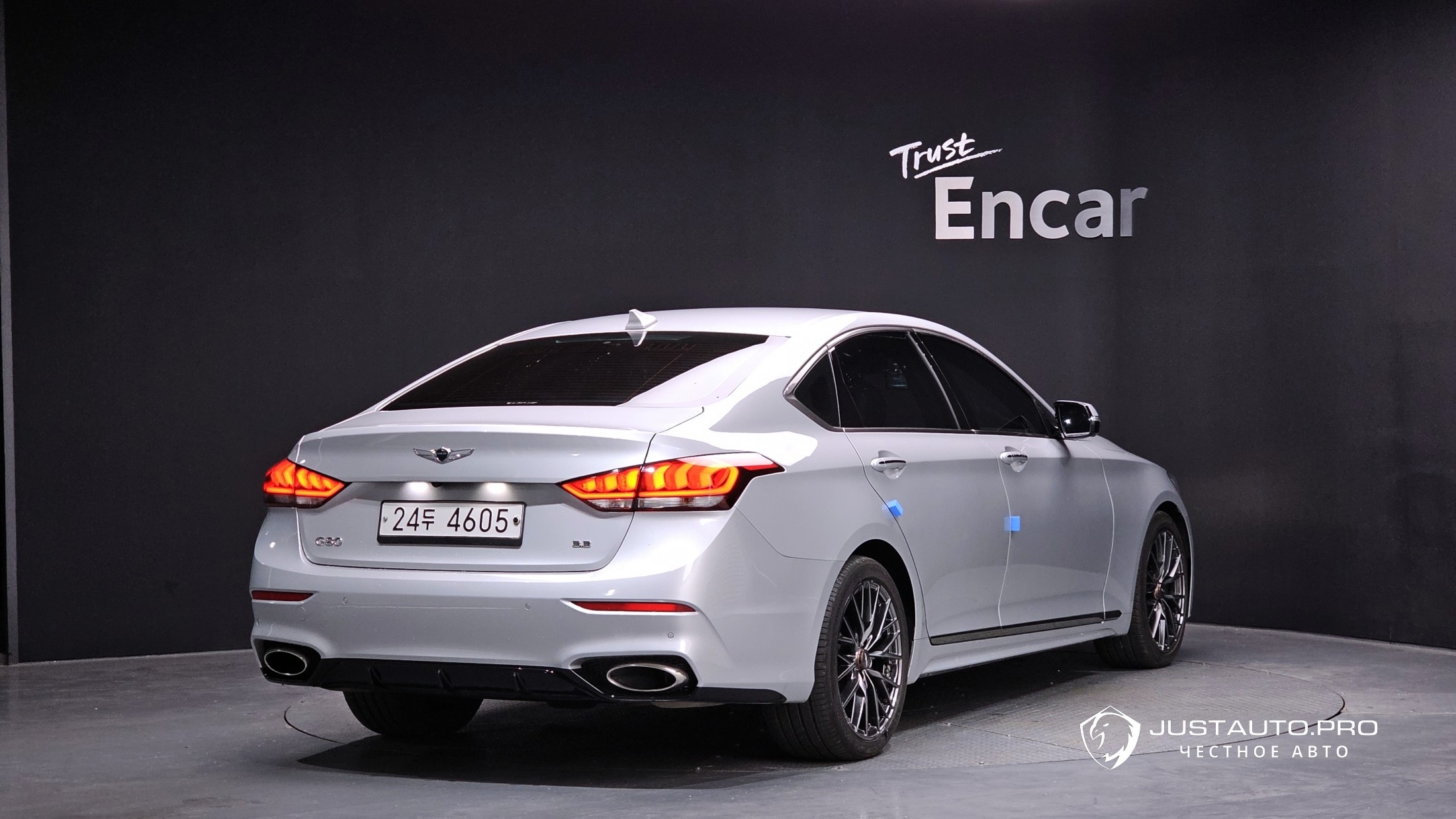 Автомобиль Genesis G80