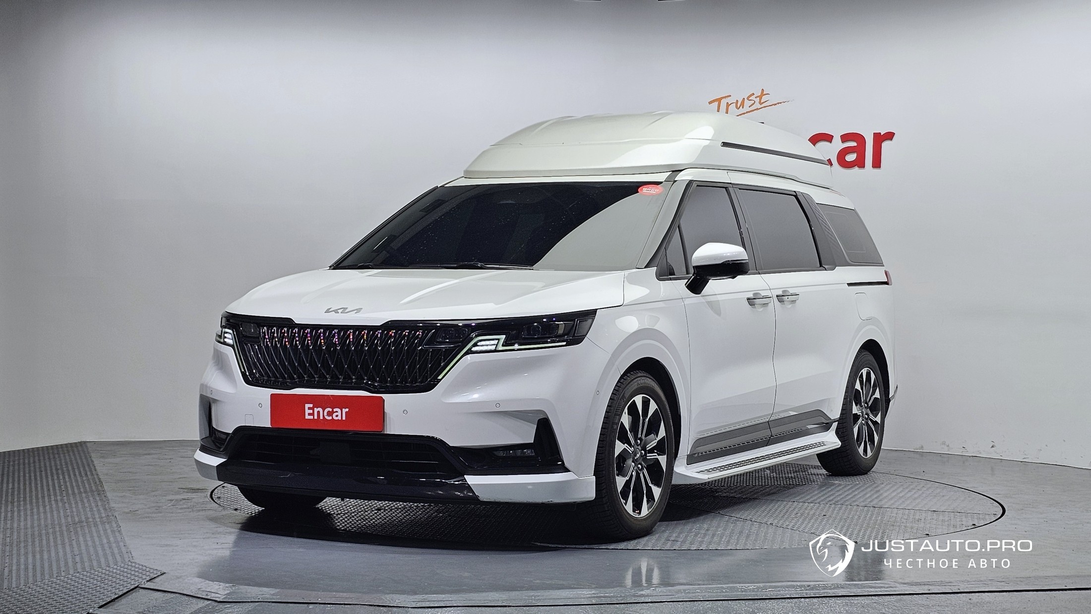 Автомобиль Kia Canival
