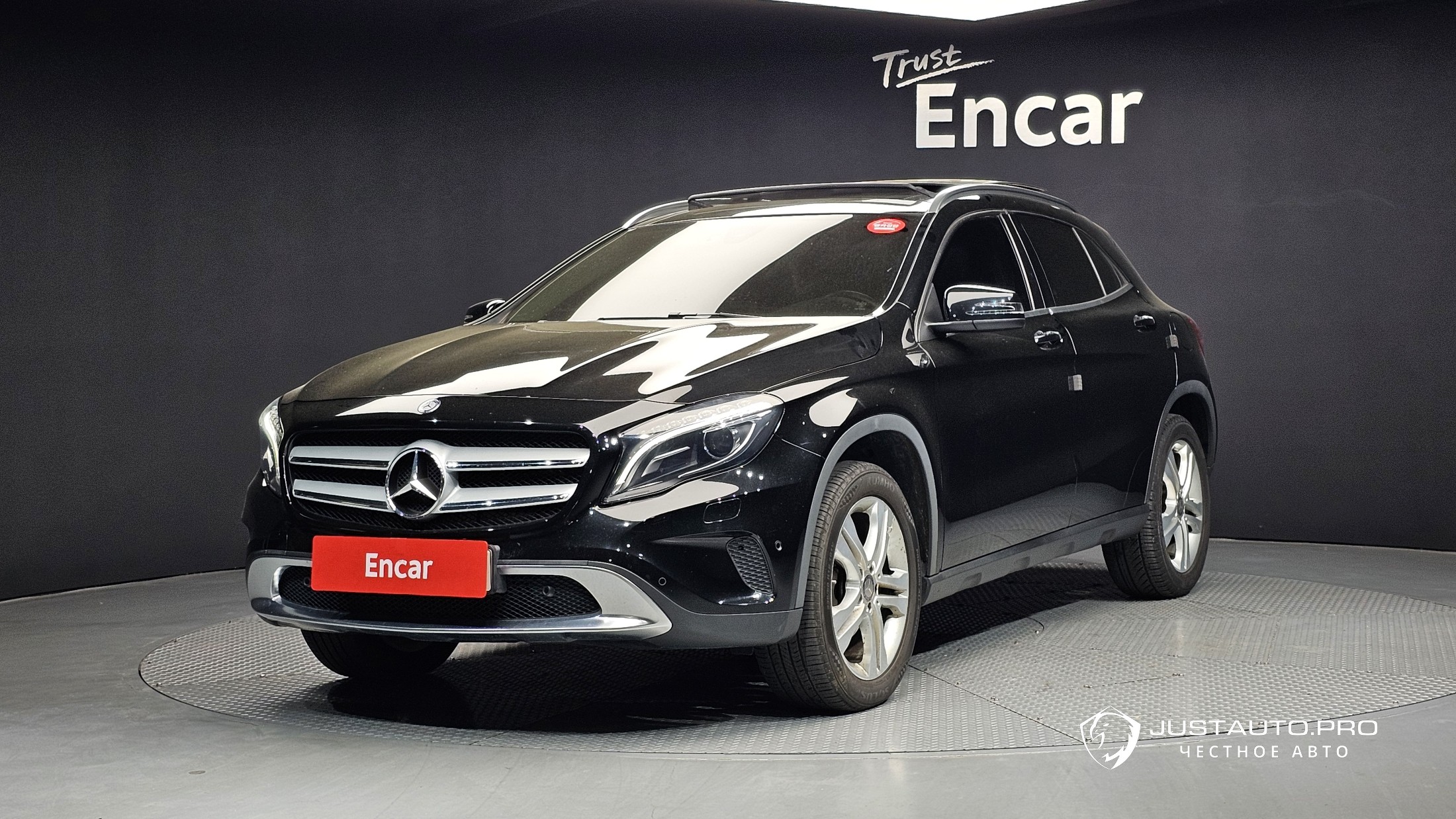 Автомобиль Mercedes-Benz GLA-Class