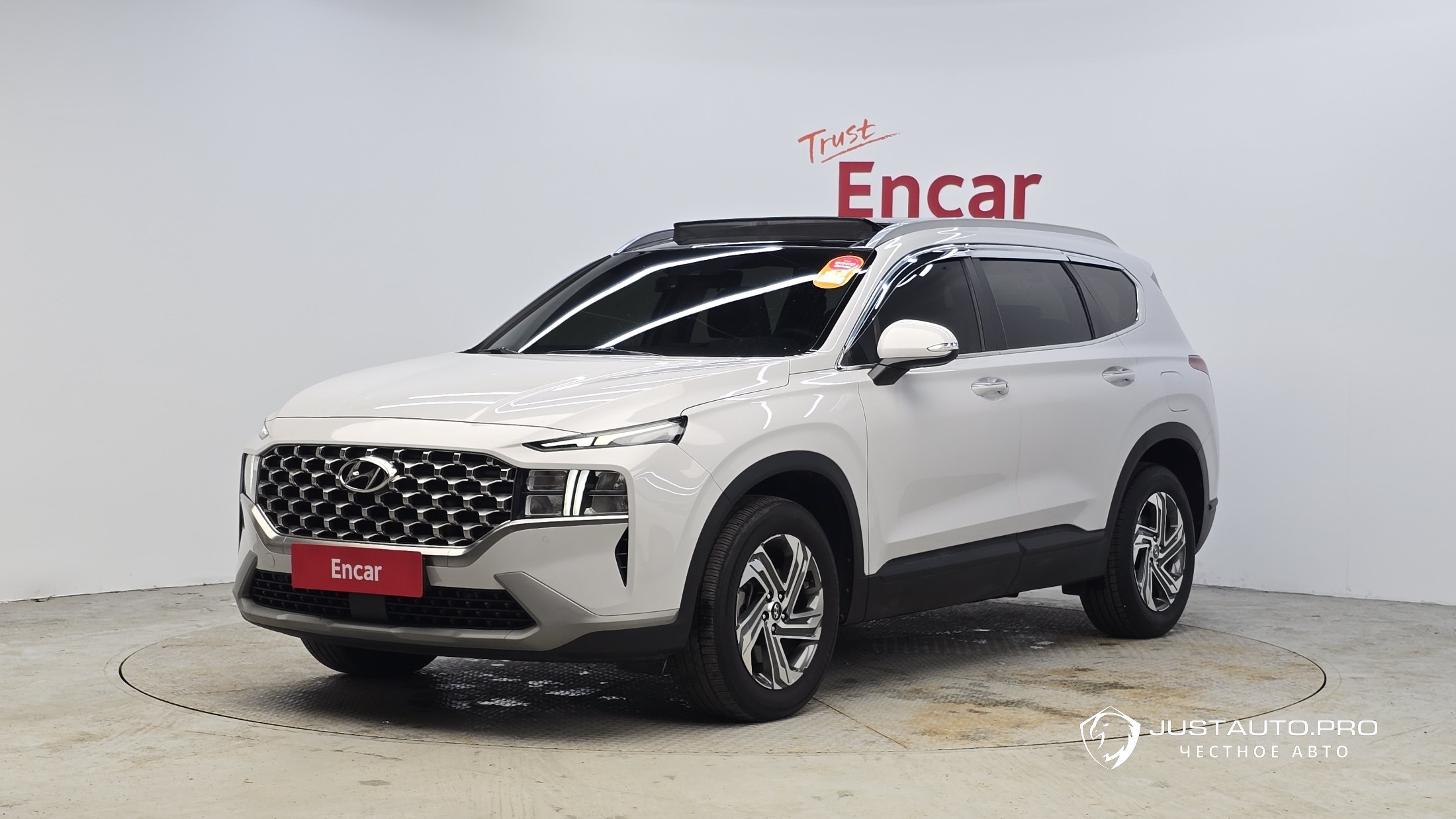 Автомобиль Hyundai Santafe