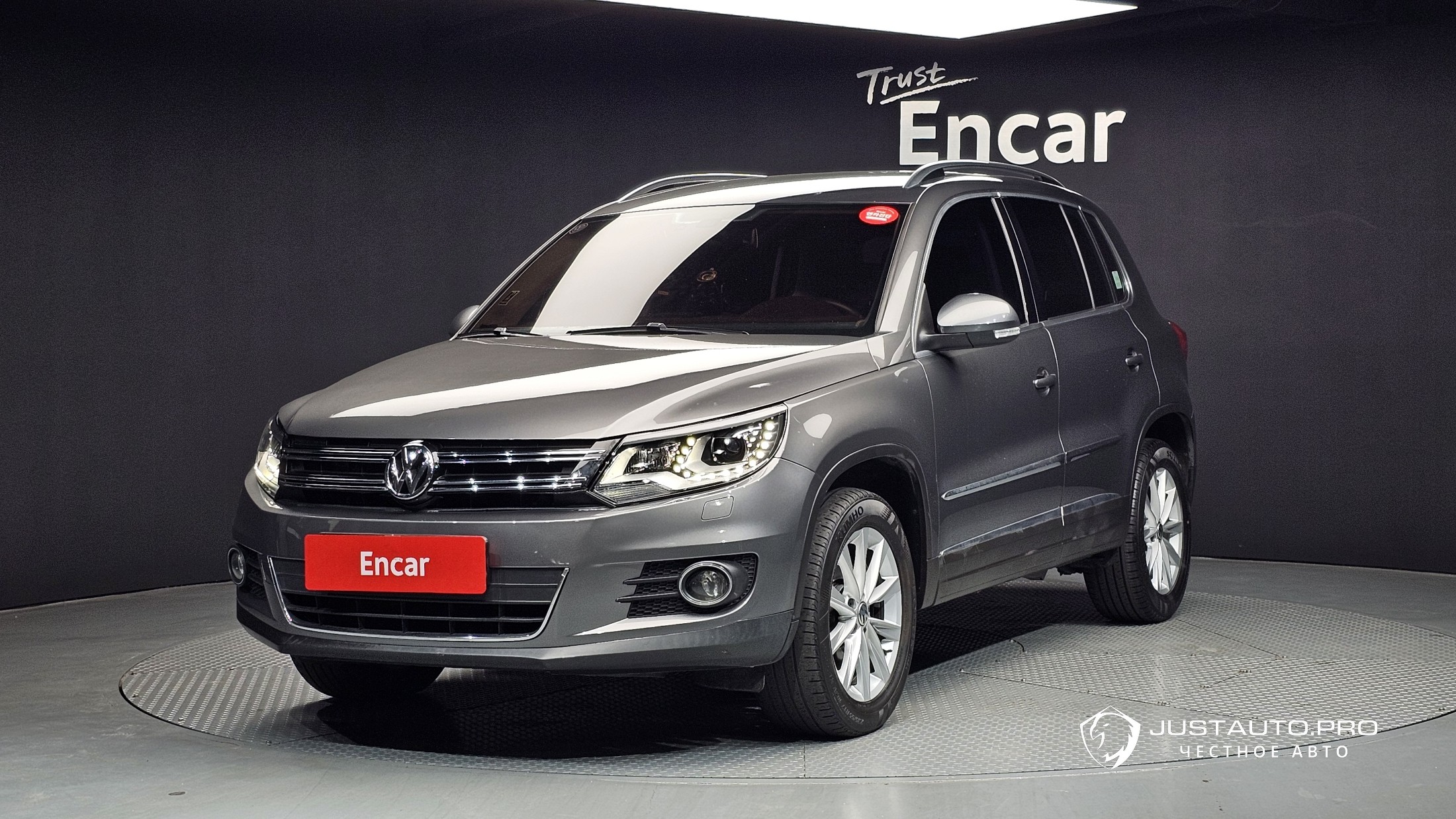 Автомобиль Volkswagen Tiguan