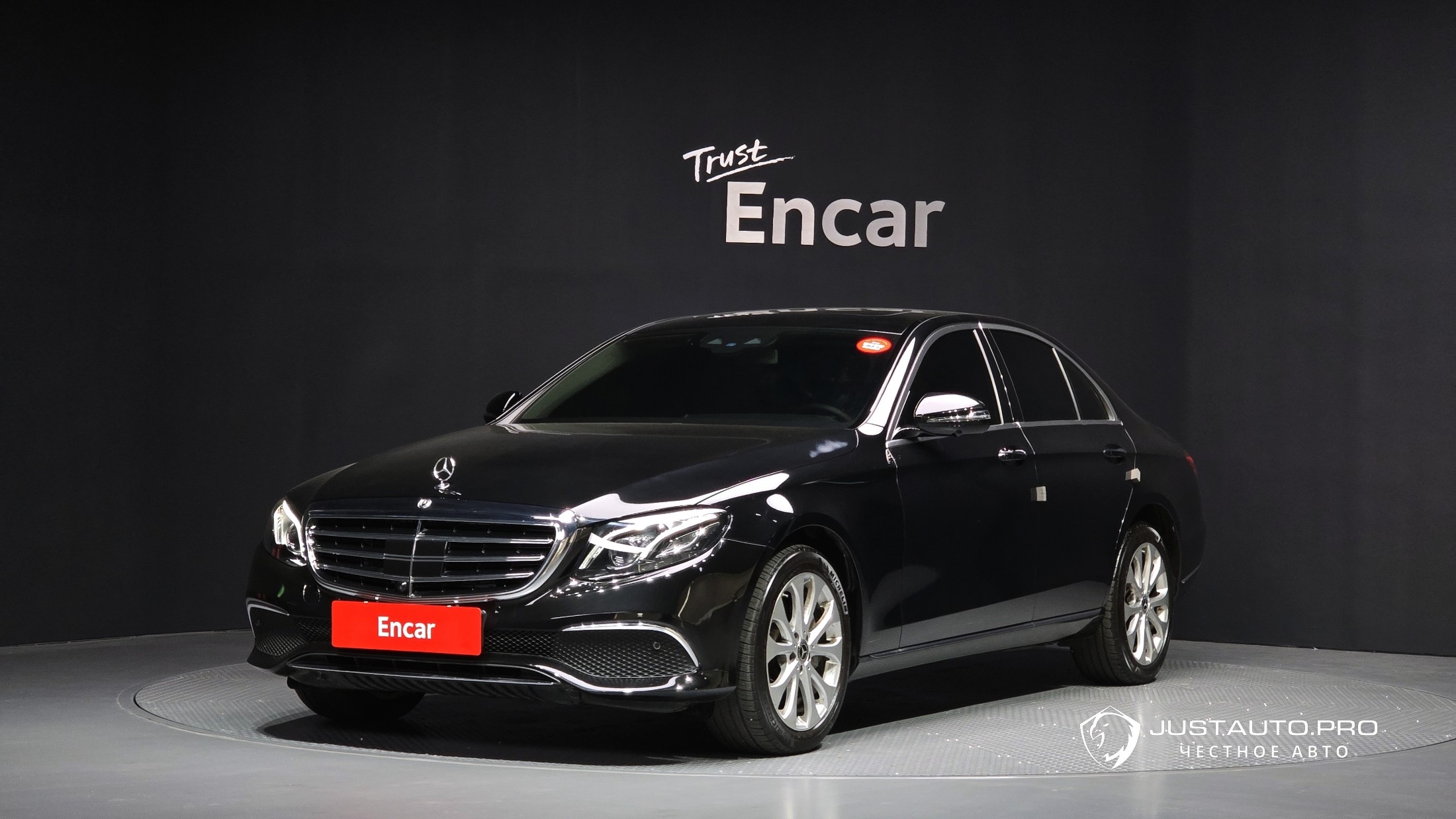 Автомобиль Mercedes-Benz E-Class
