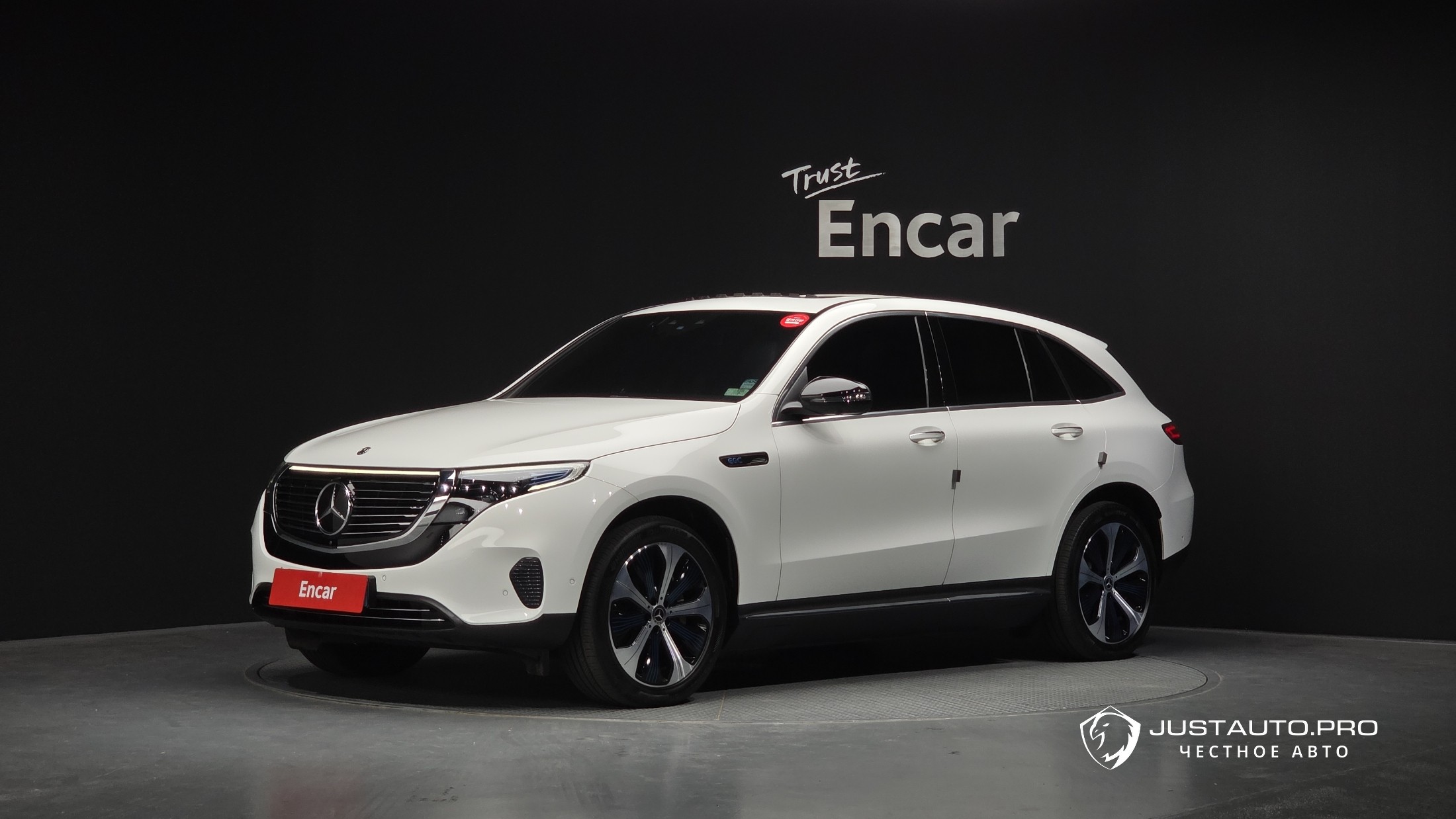 Автомобиль Mercedes-Benz EQC