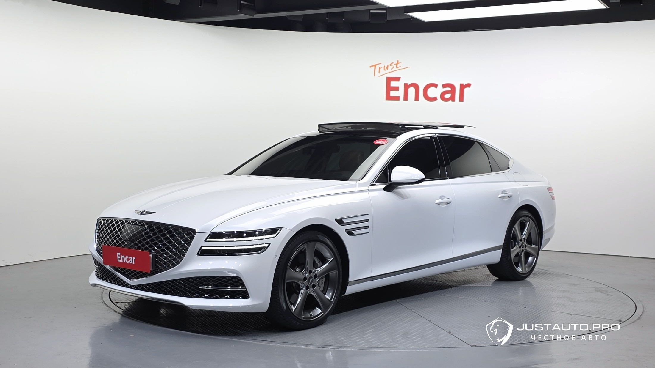 Автомобиль Genesis G80