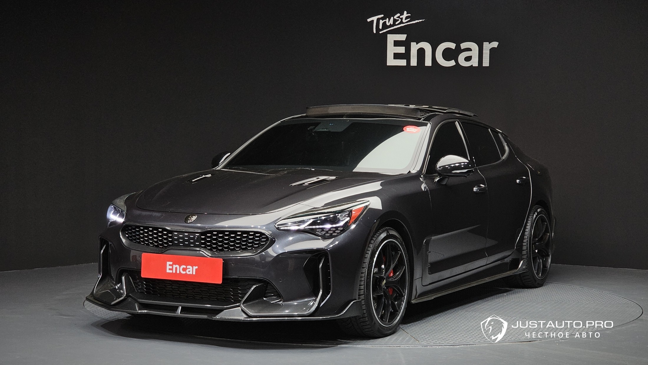 Автомобиль Kia Stinger