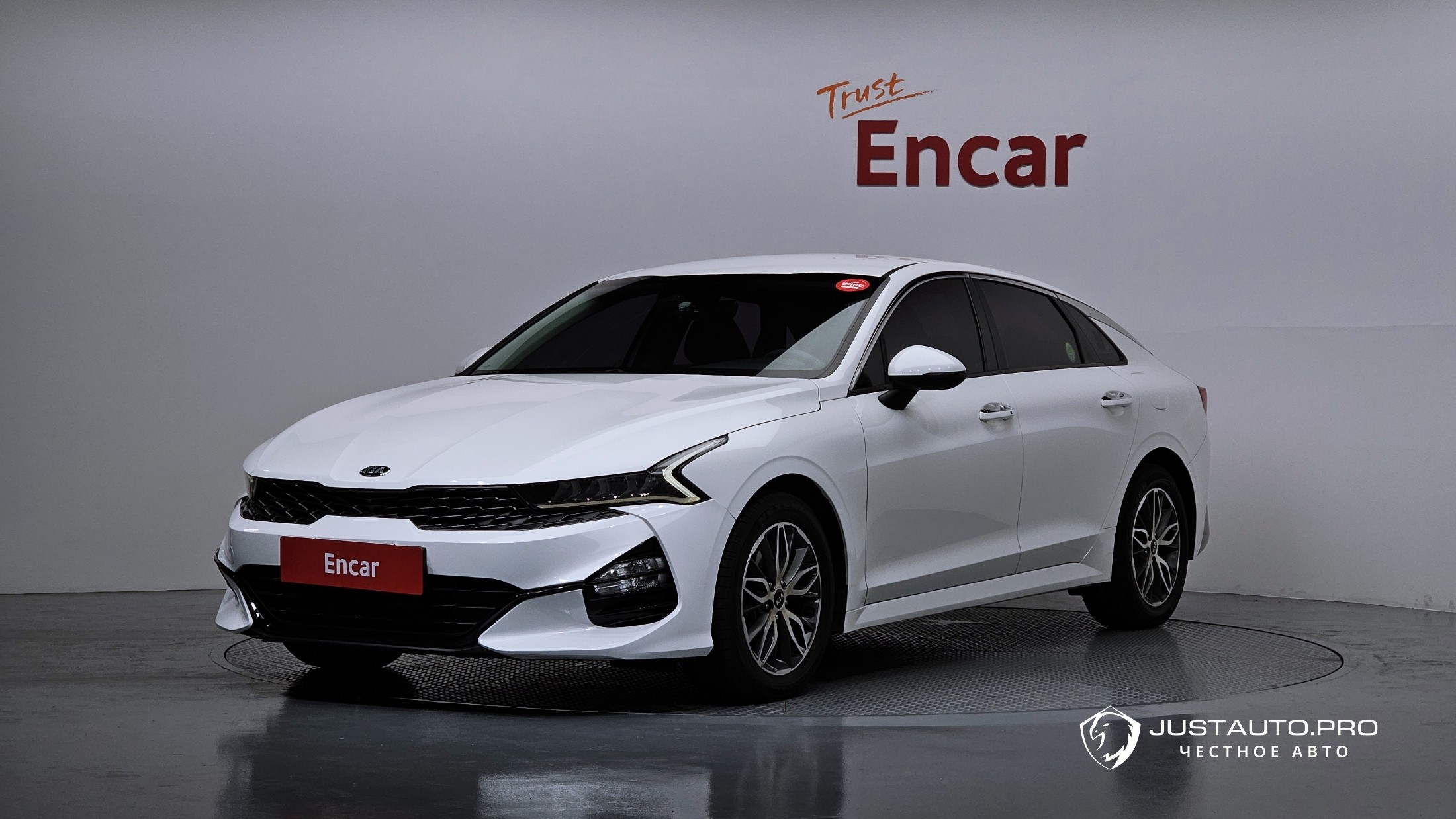 Автомобиль Kia K5