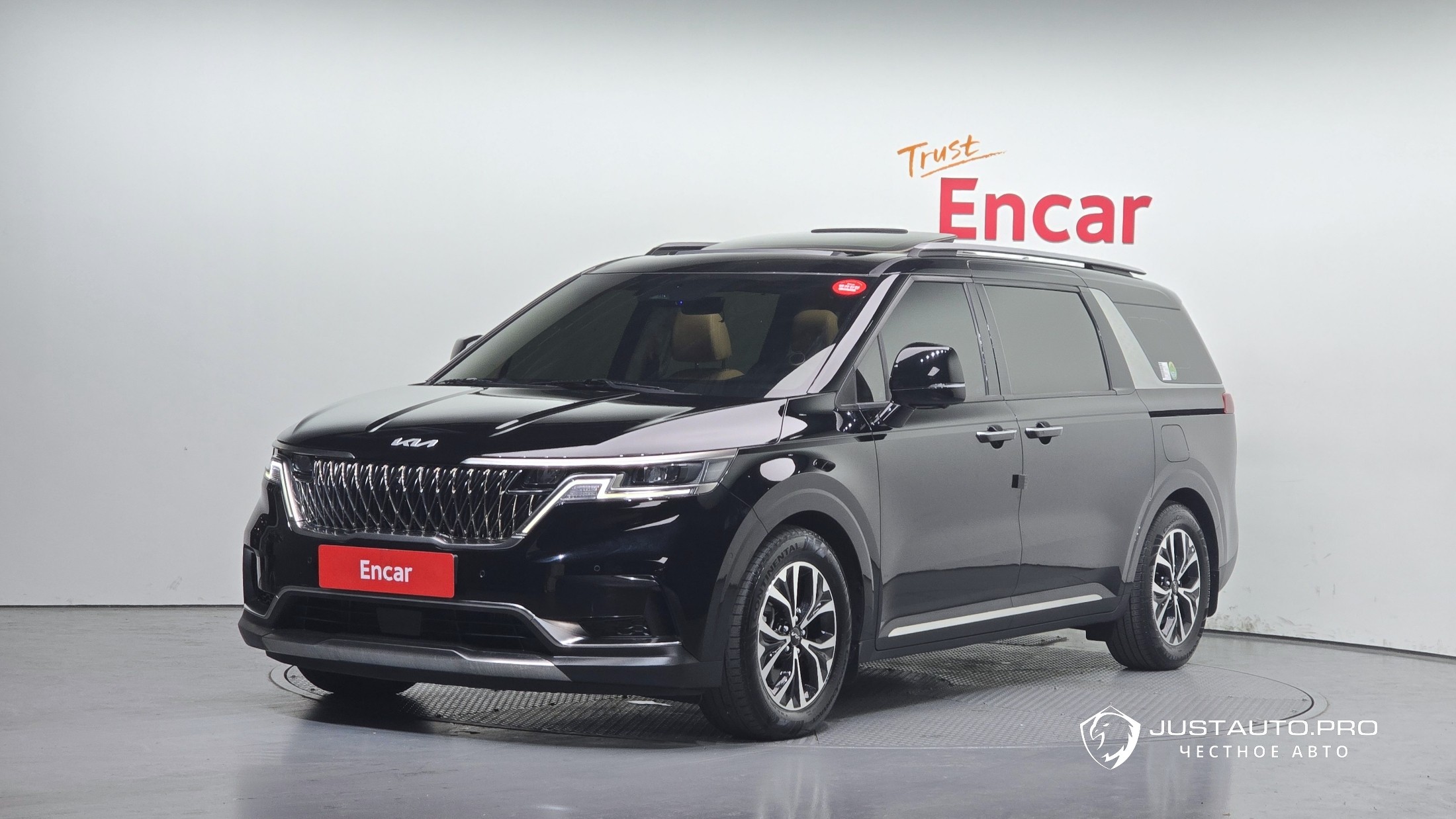 Автомобиль Kia Canival
