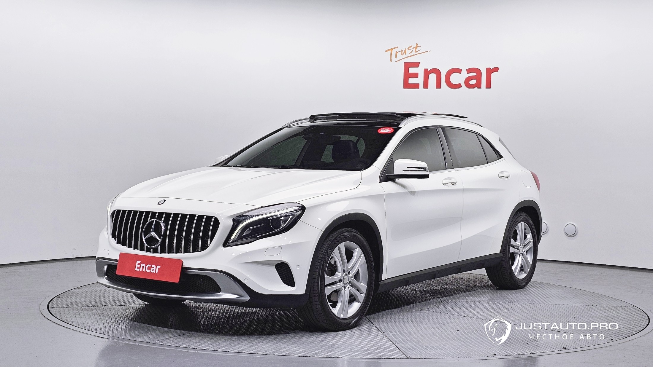 Автомобиль Mercedes-Benz GLA-Class