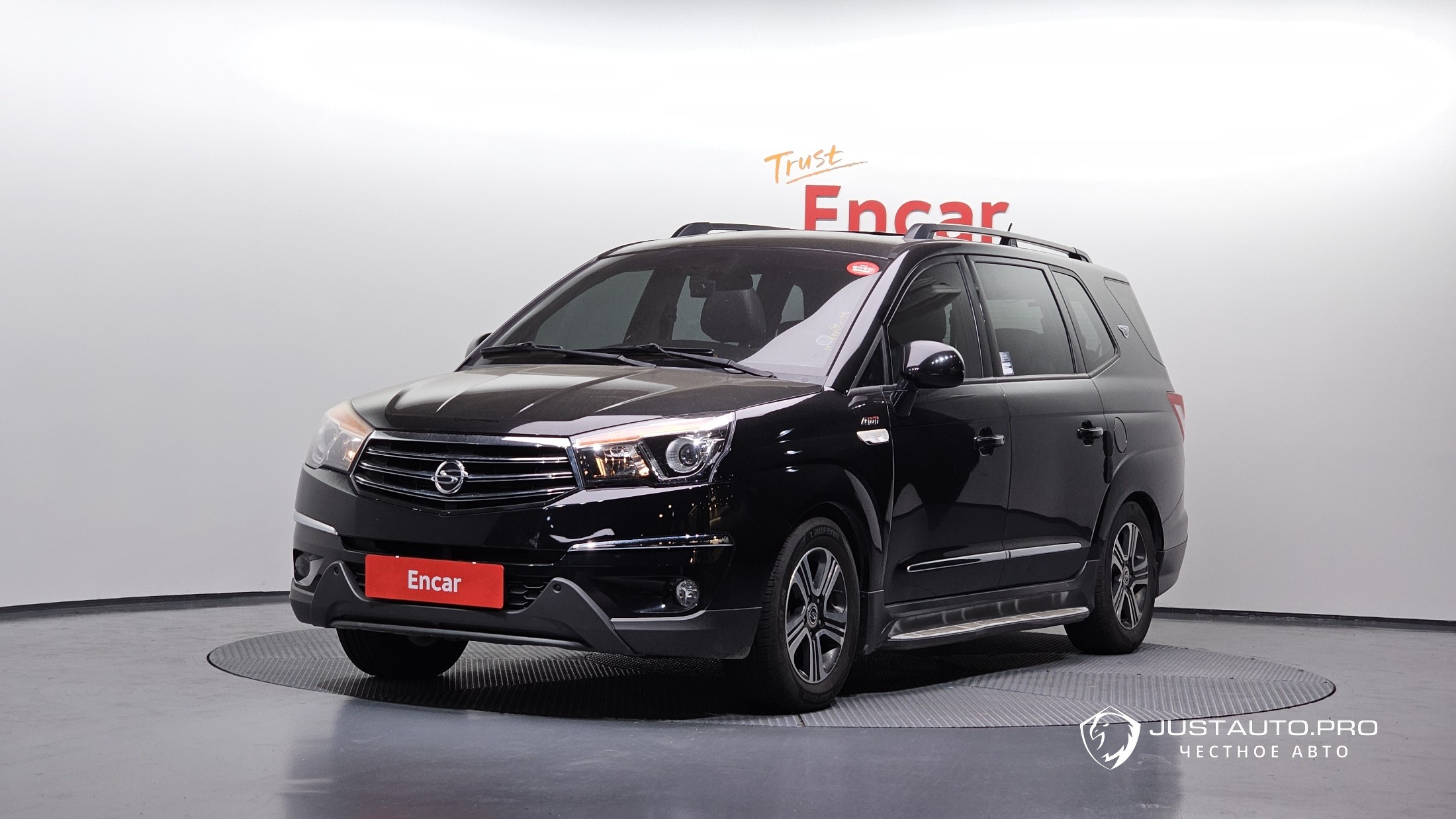 Автомобиль KG_Mobility_Ssangyong KORANDO