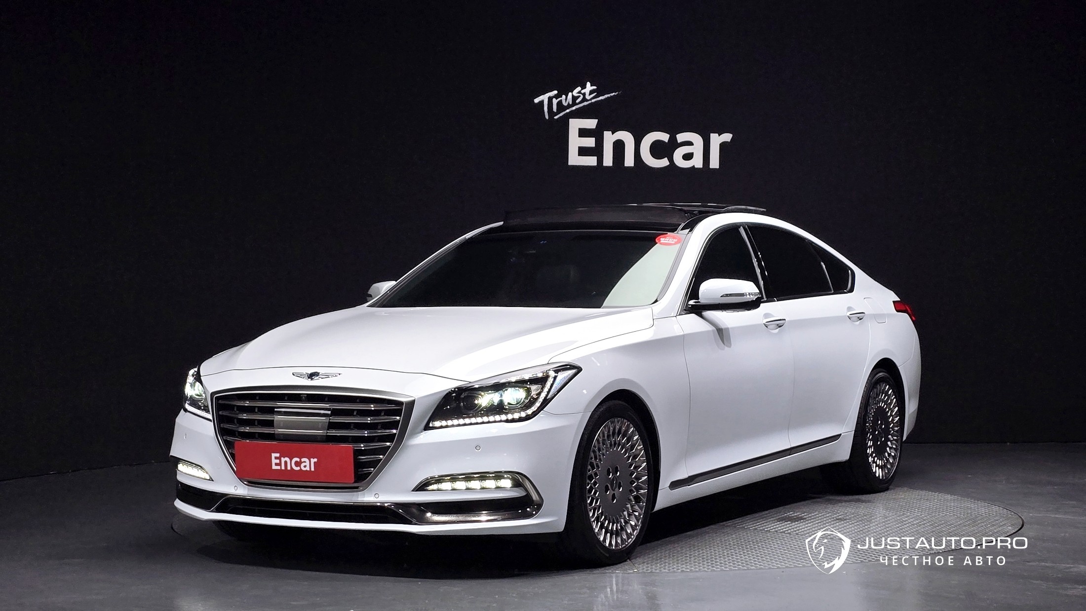 Автомобиль Genesis G80