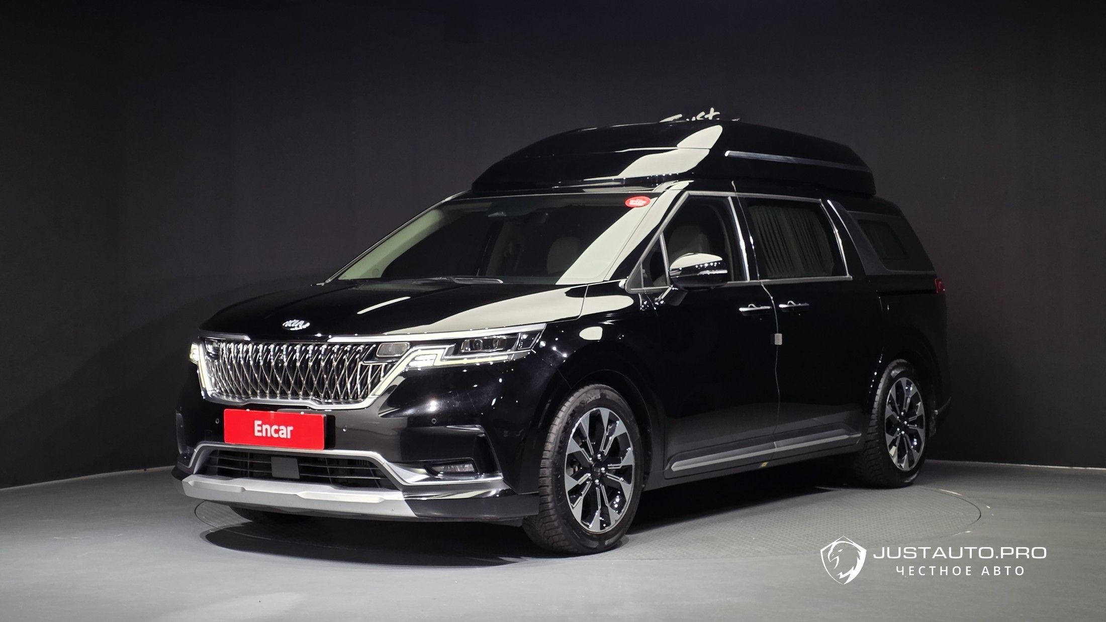 Автомобиль Kia Canival