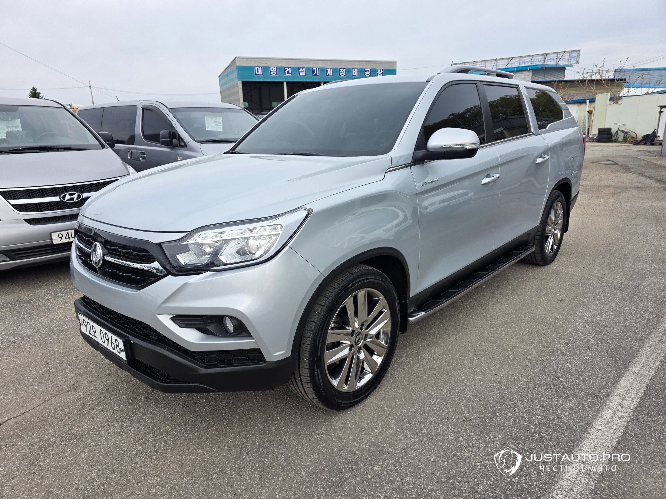 Автомобиль KG_Mobility_Ssangyong Rexton