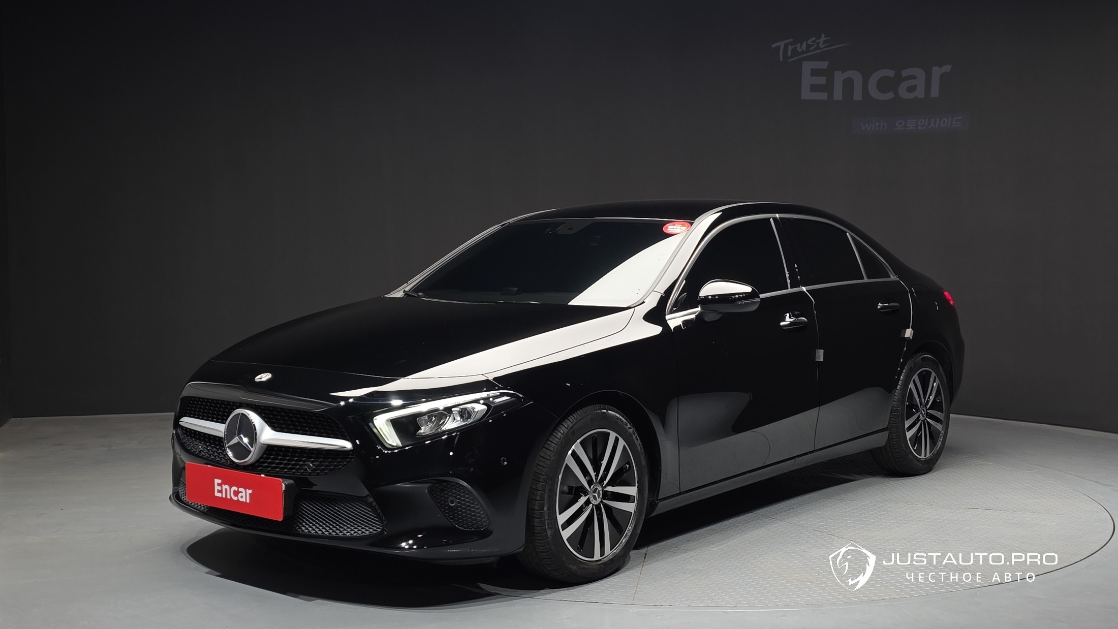 Автомобиль Mercedes-Benz A-Class