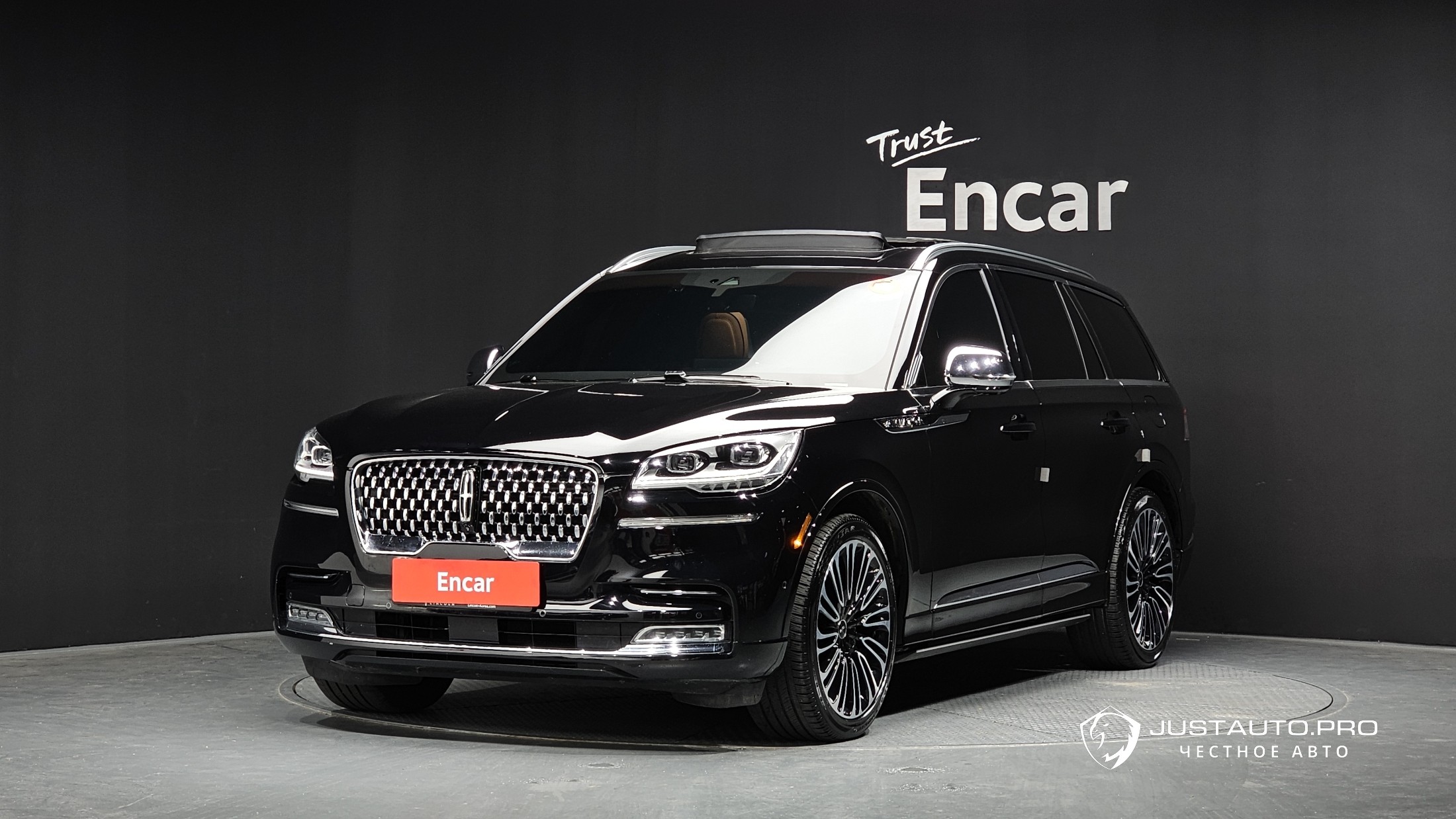 Автомобиль Lincoln Aviator