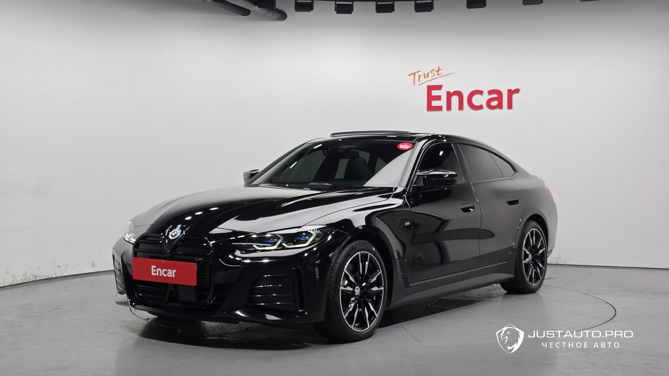 Автомобиль BMW i4