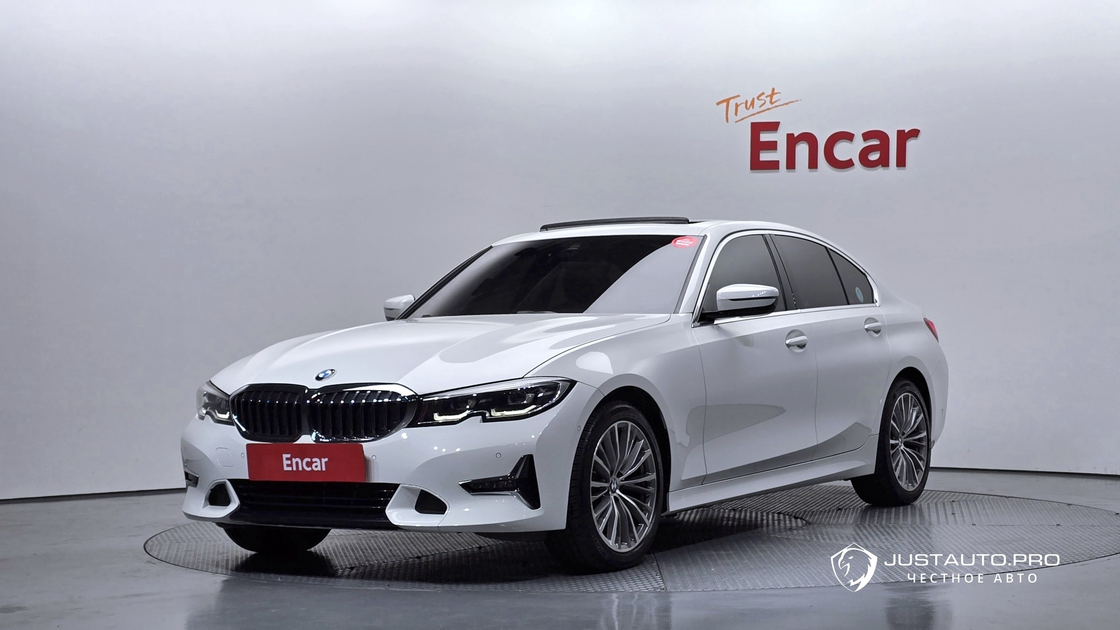 Автомобиль BMW 3-Series