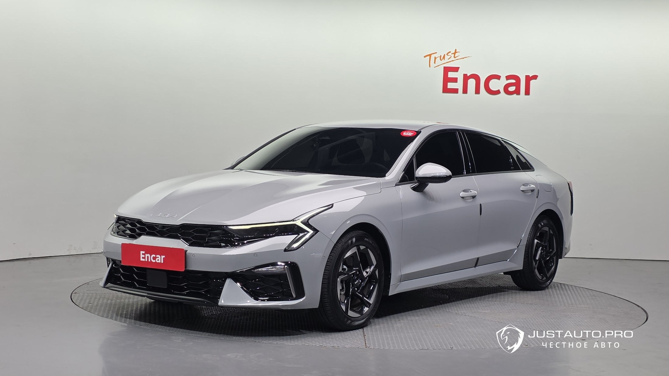 Автомобиль Kia K5