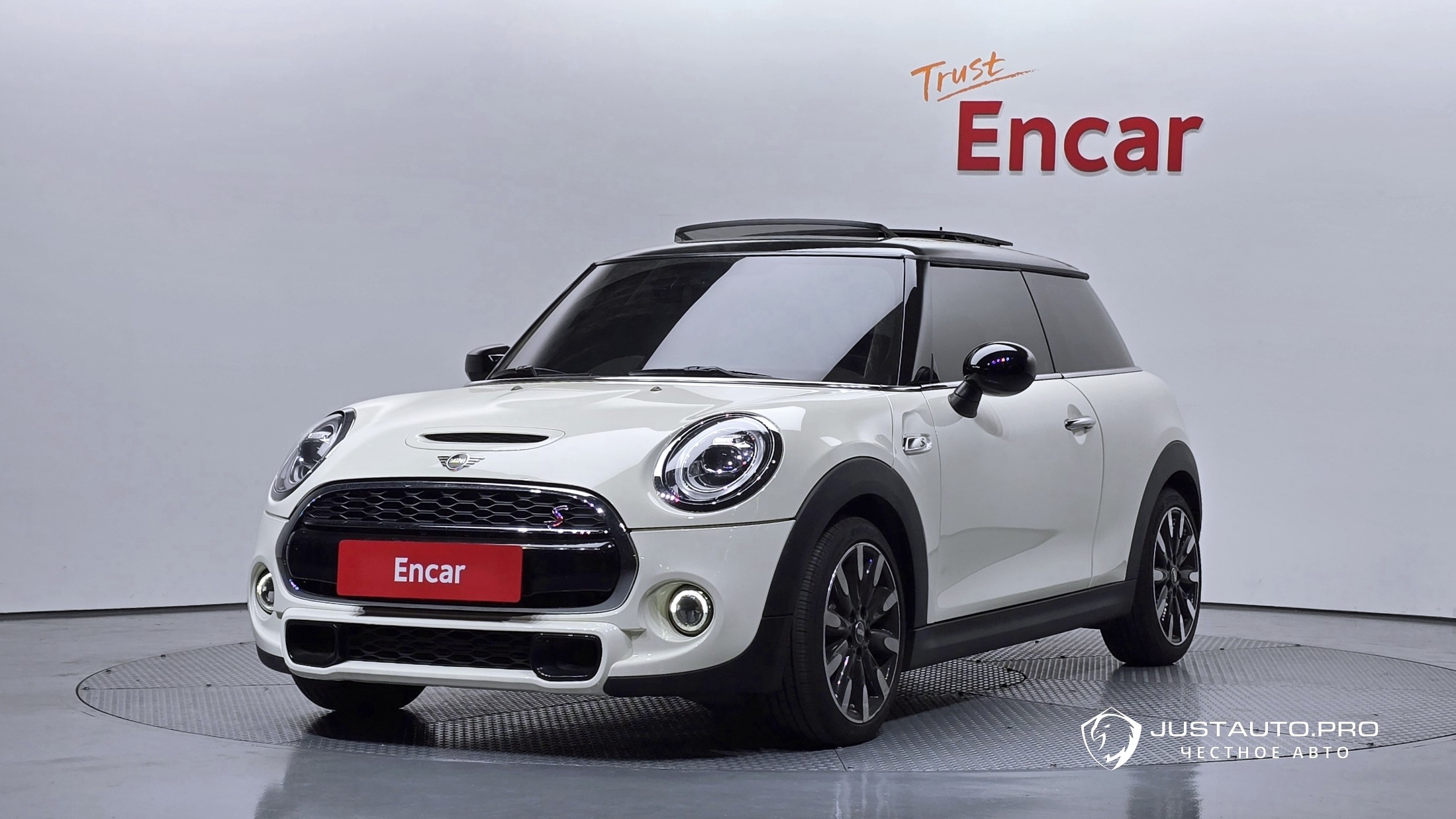Автомобиль Mini Cooper