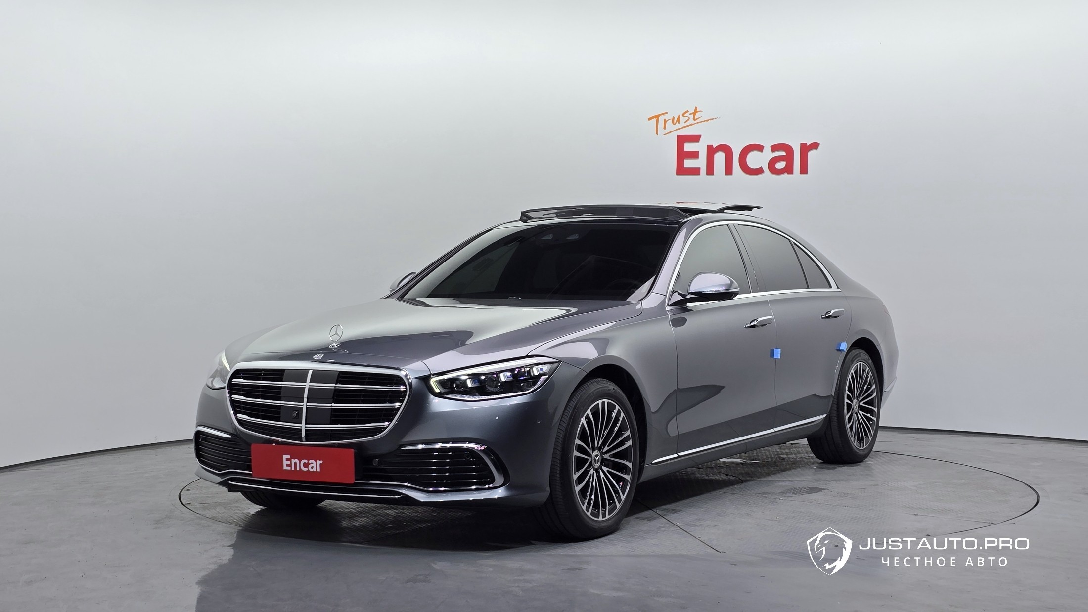 Автомобиль Mercedes-Benz S-Class