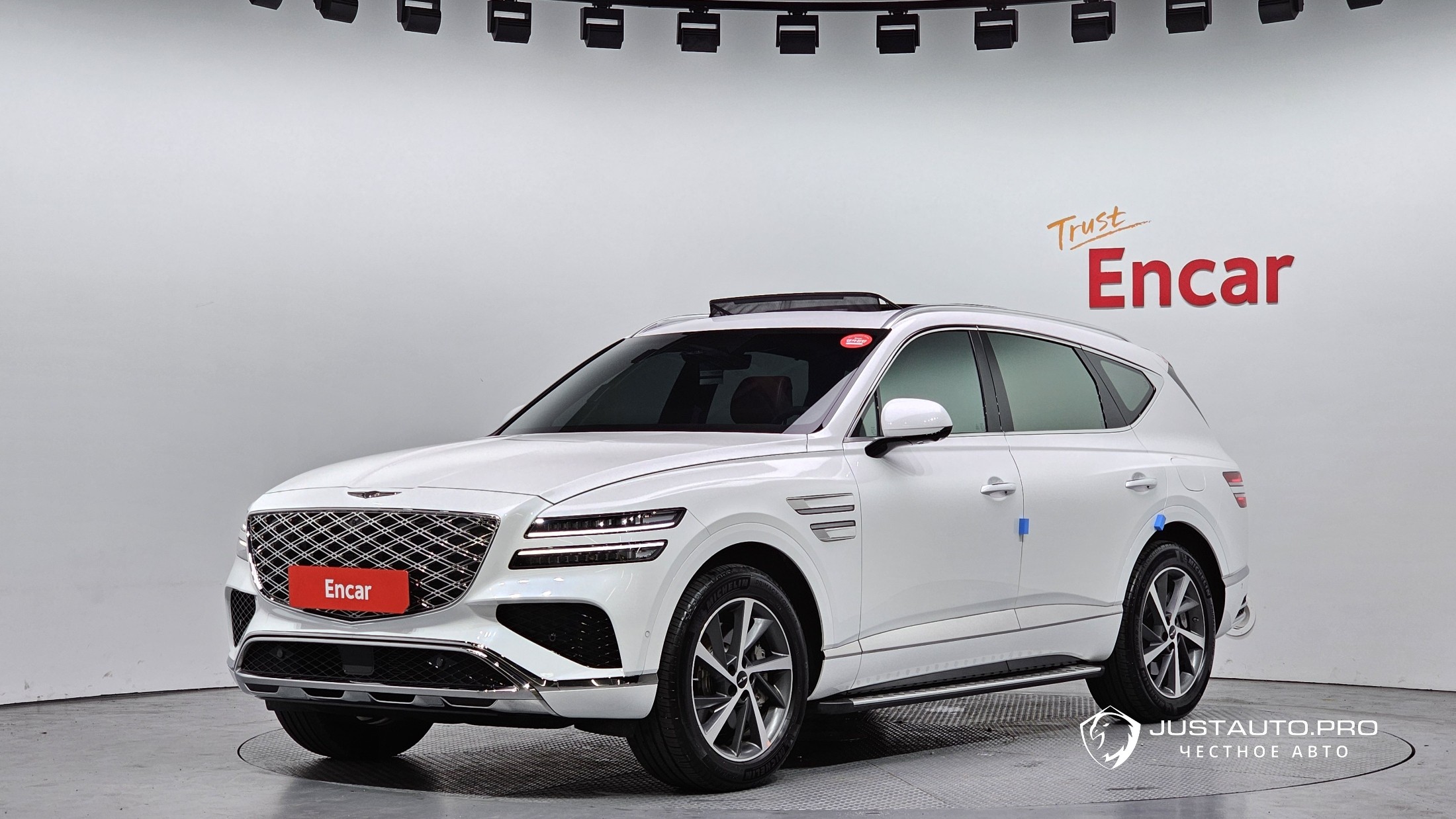 Автомобиль Genesis GV80