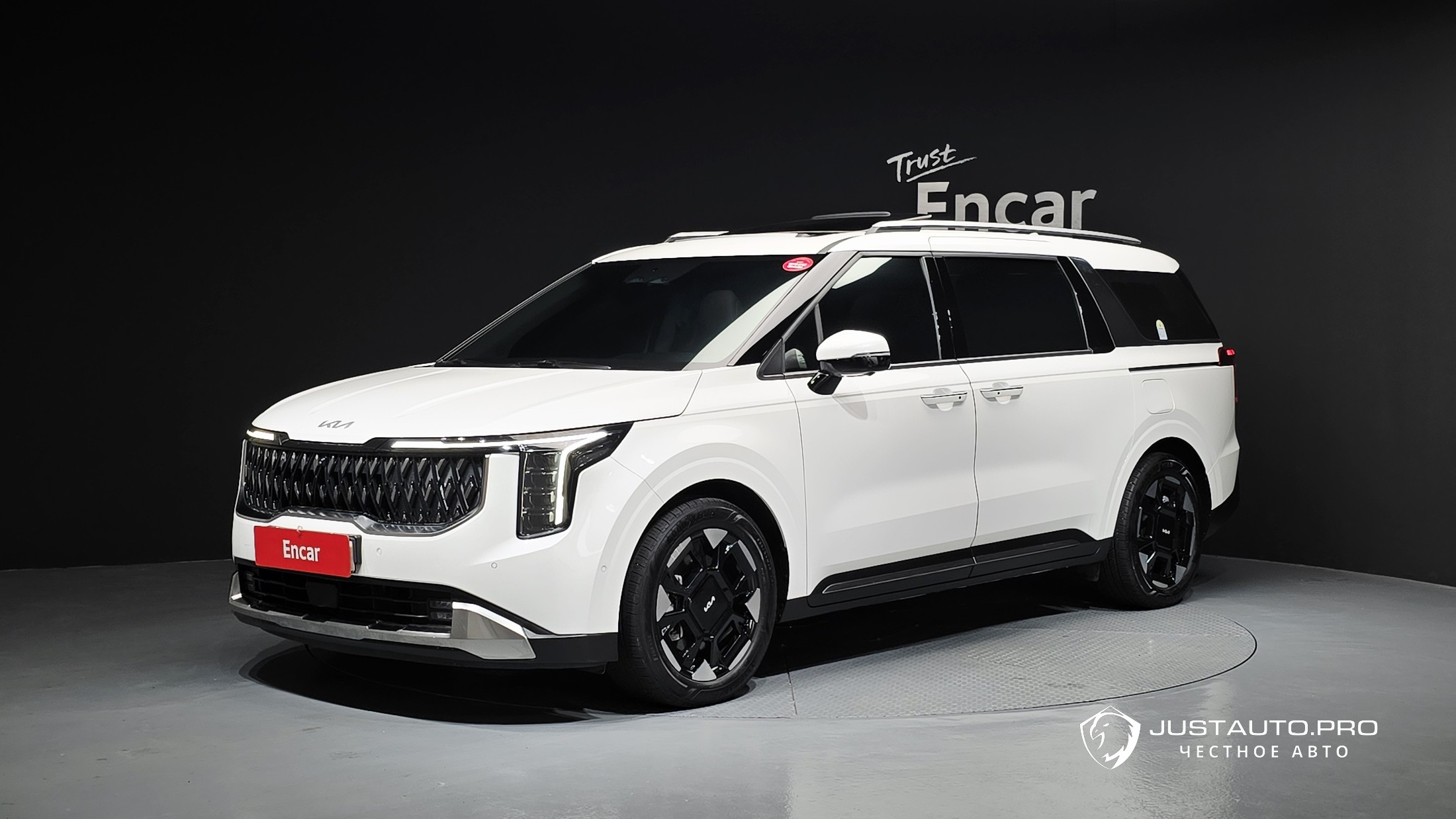 Автомобиль Kia Canival