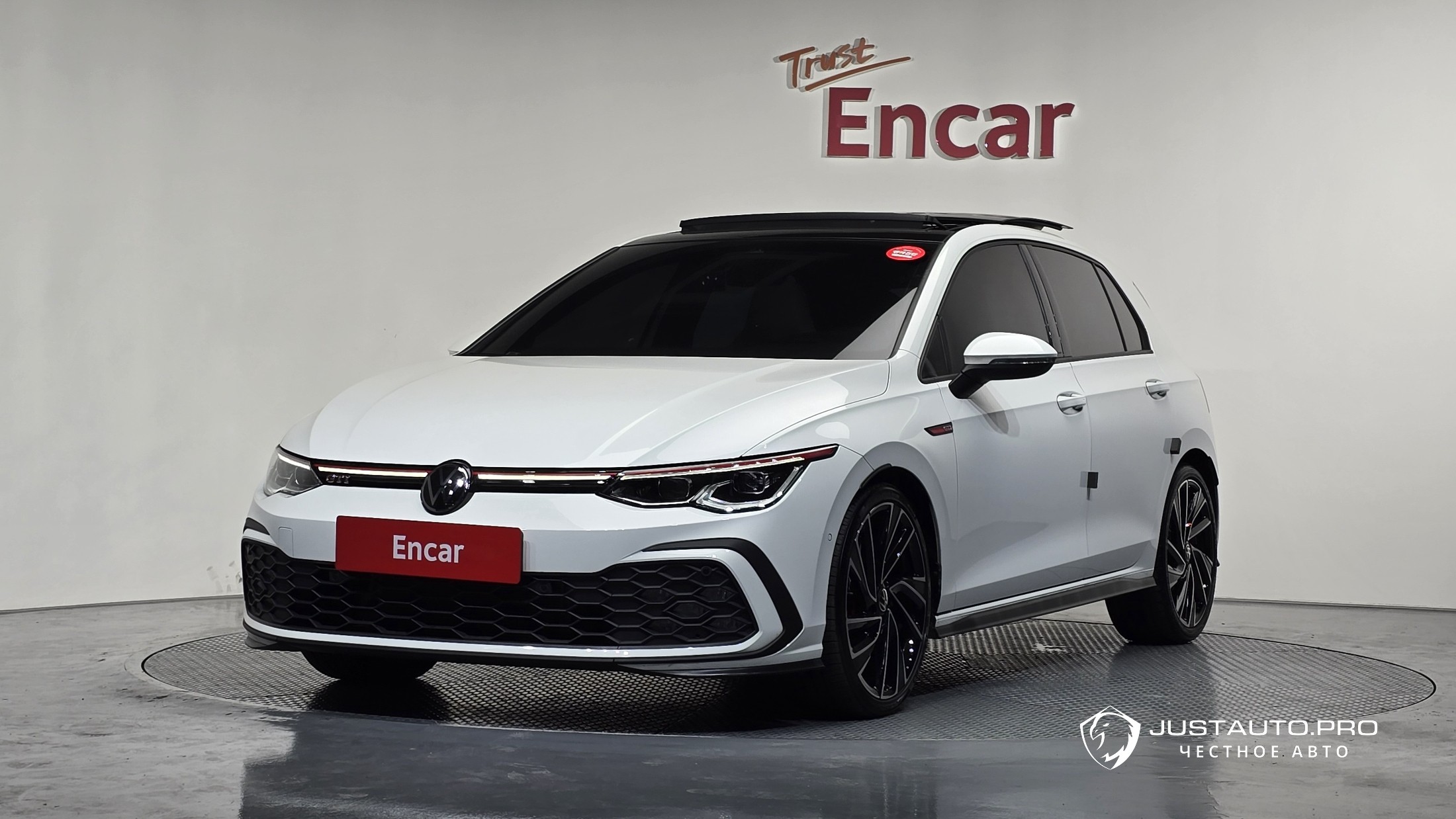 Автомобиль Volkswagen Golf