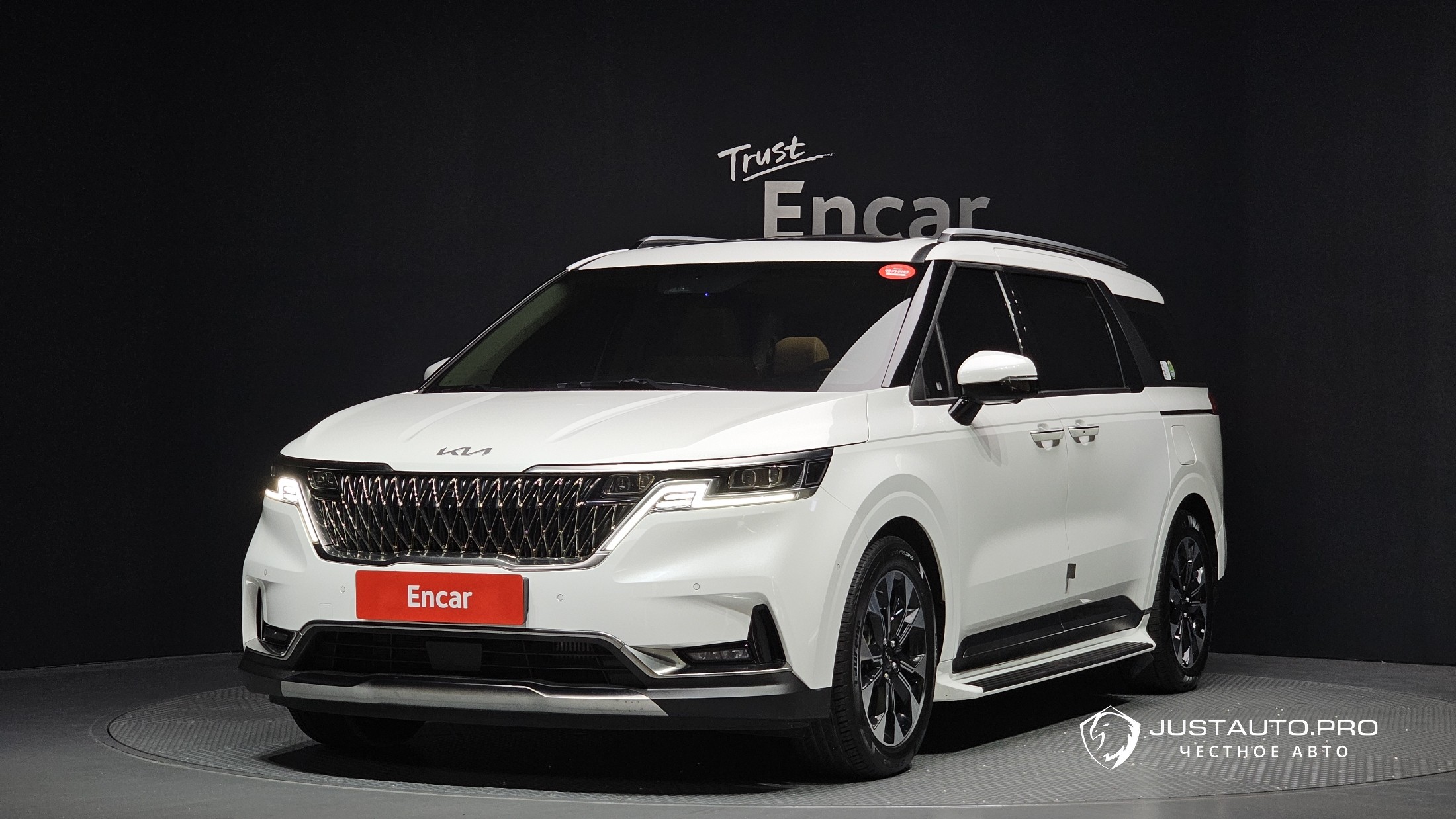 Автомобиль Kia Canival