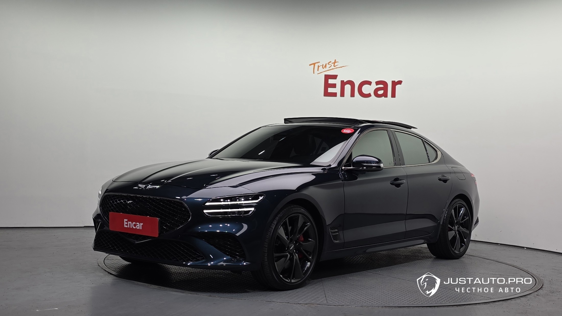 Автомобиль Genesis G70