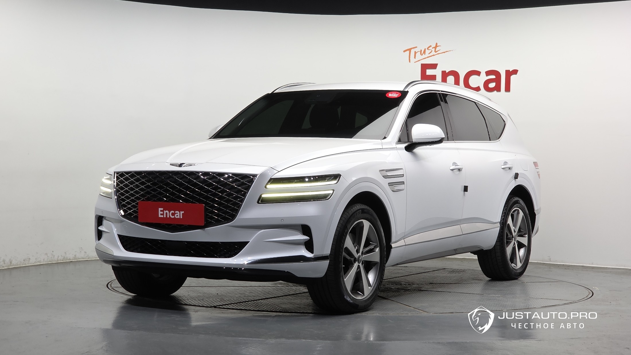 Автомобиль Genesis GV80