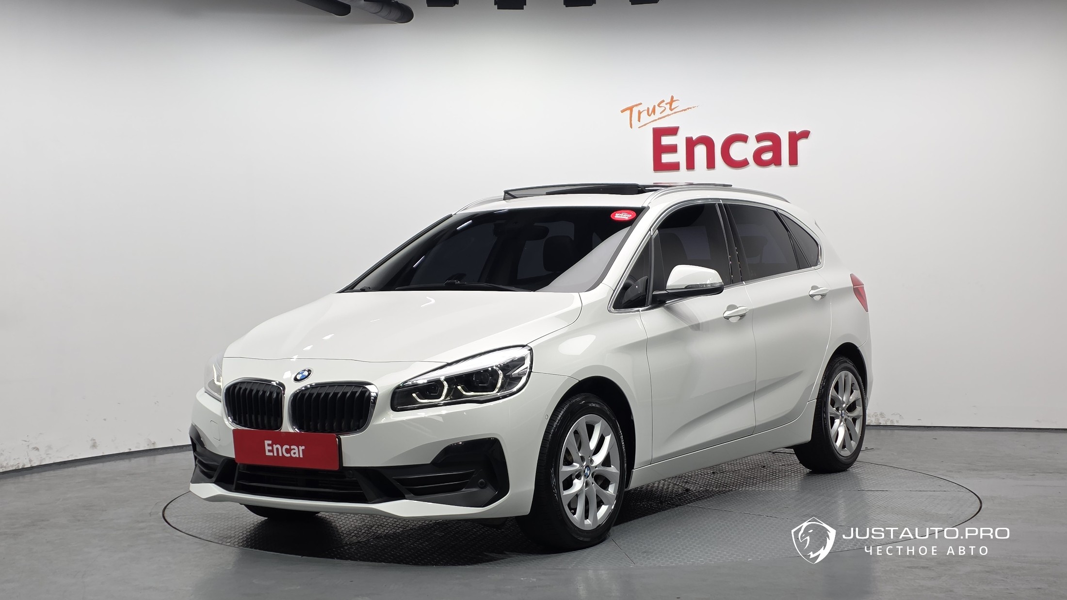 Автомобиль BMW 2-Series