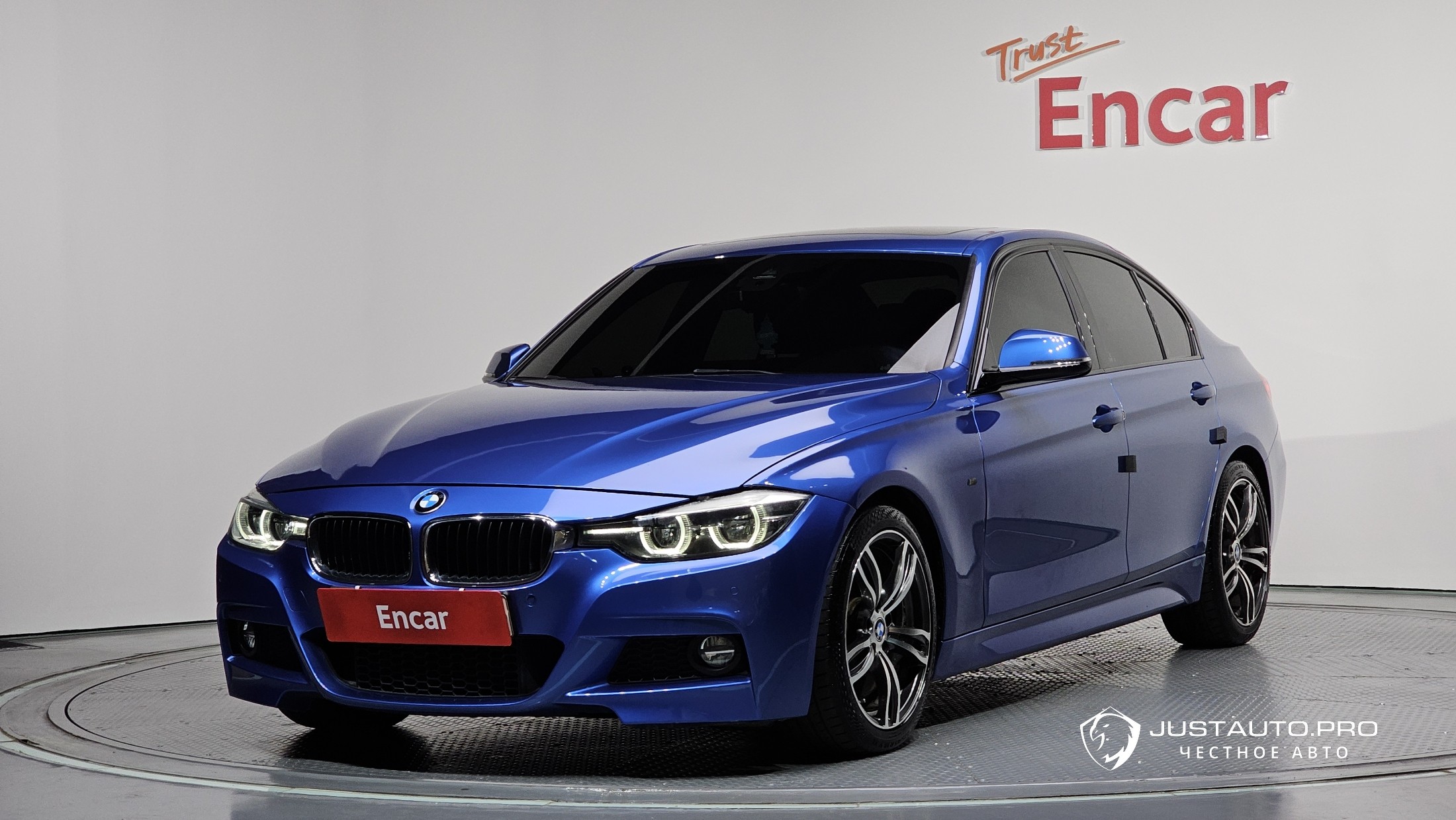 Автомобиль BMW 3-Series