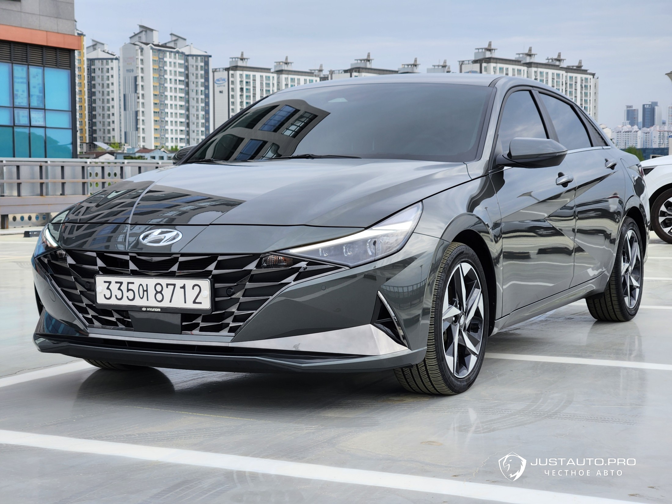 Автомобиль Hyundai AVANTE