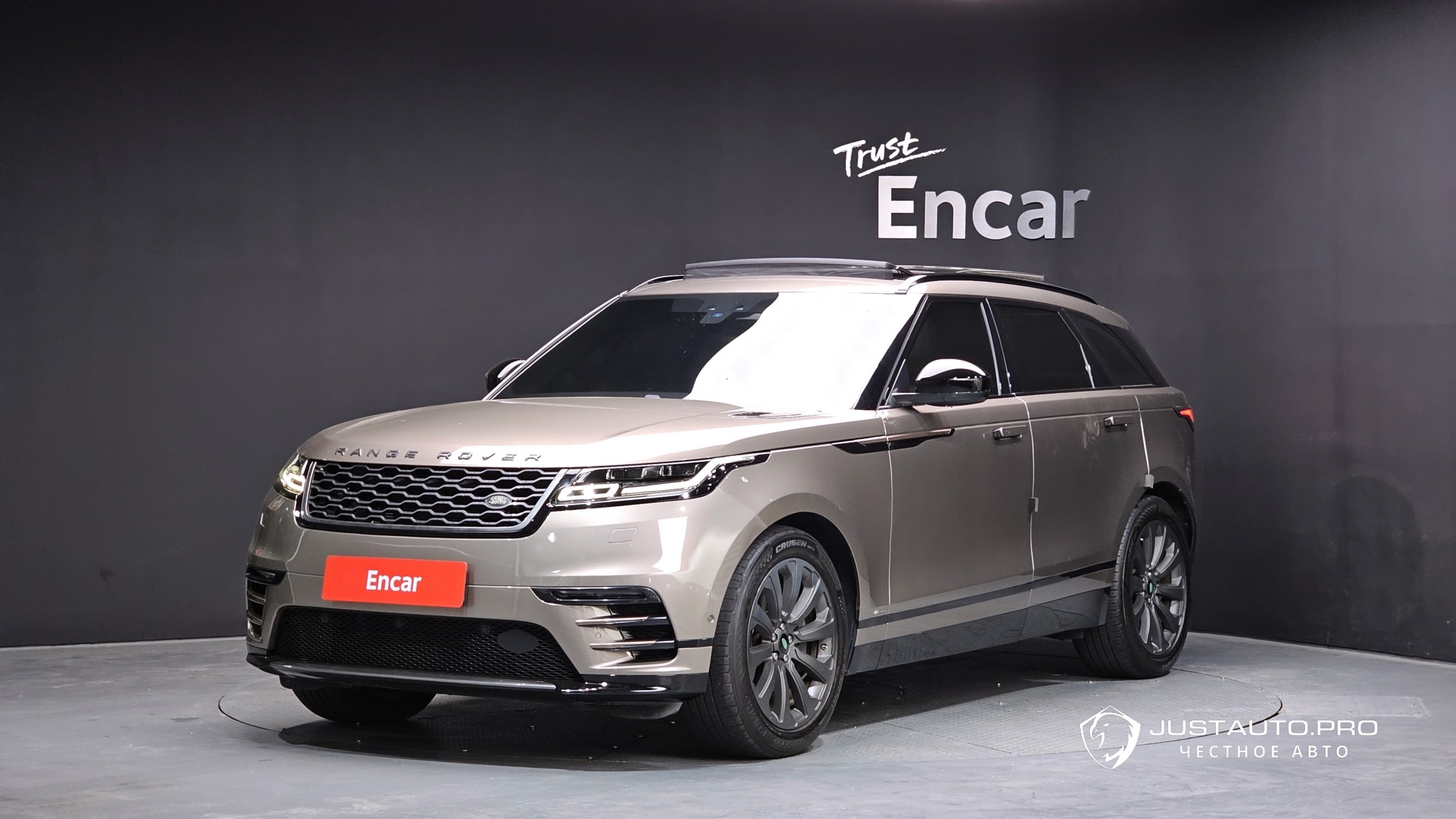 Автомобиль Land Rover Range Rover Velar