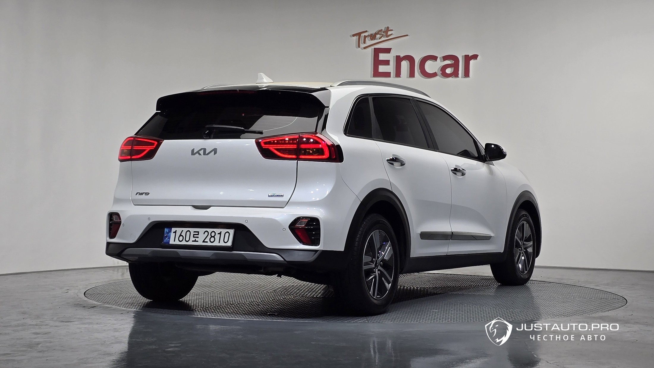 Автомобиль Kia Niro