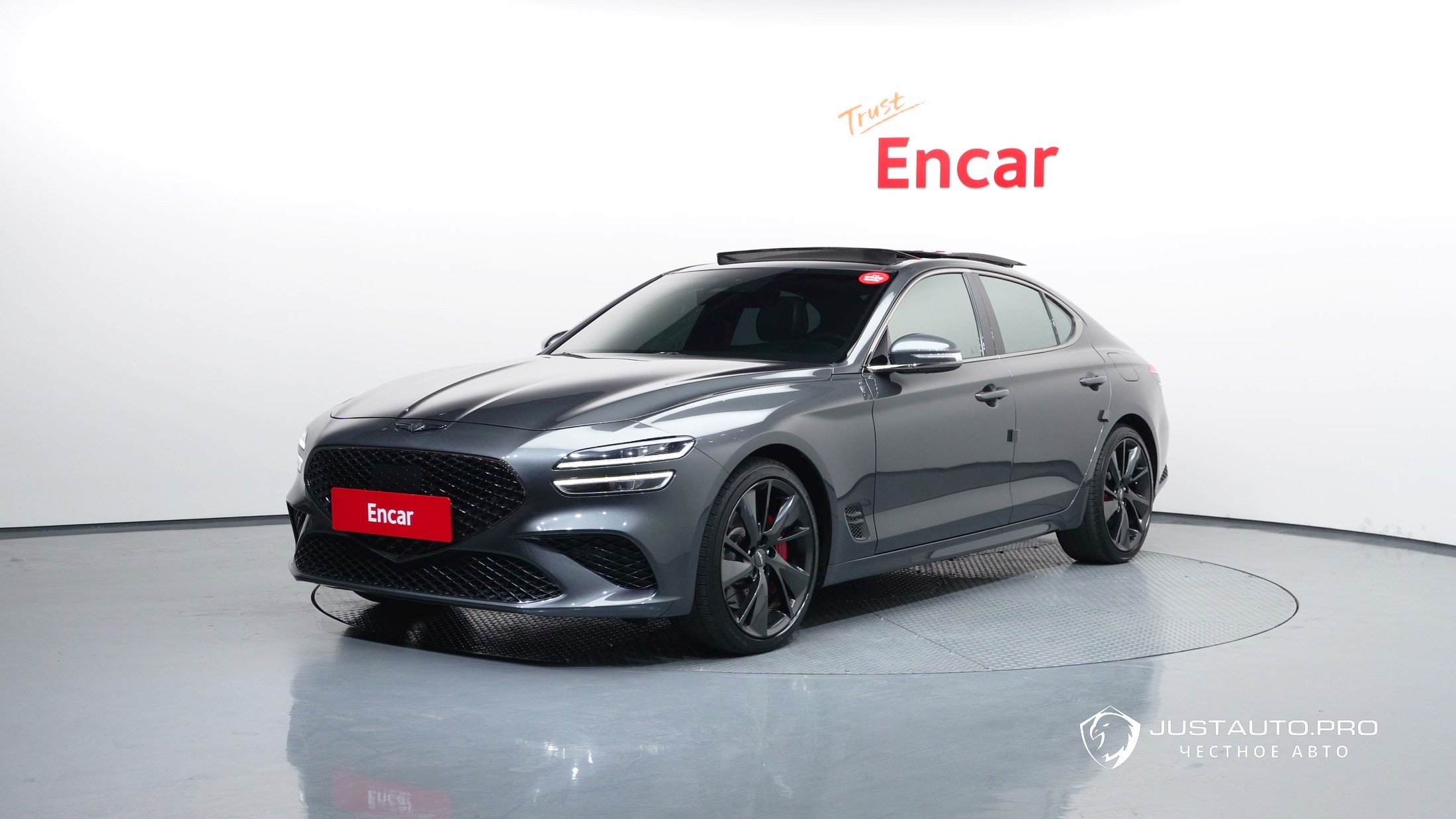 Автомобиль Genesis G70