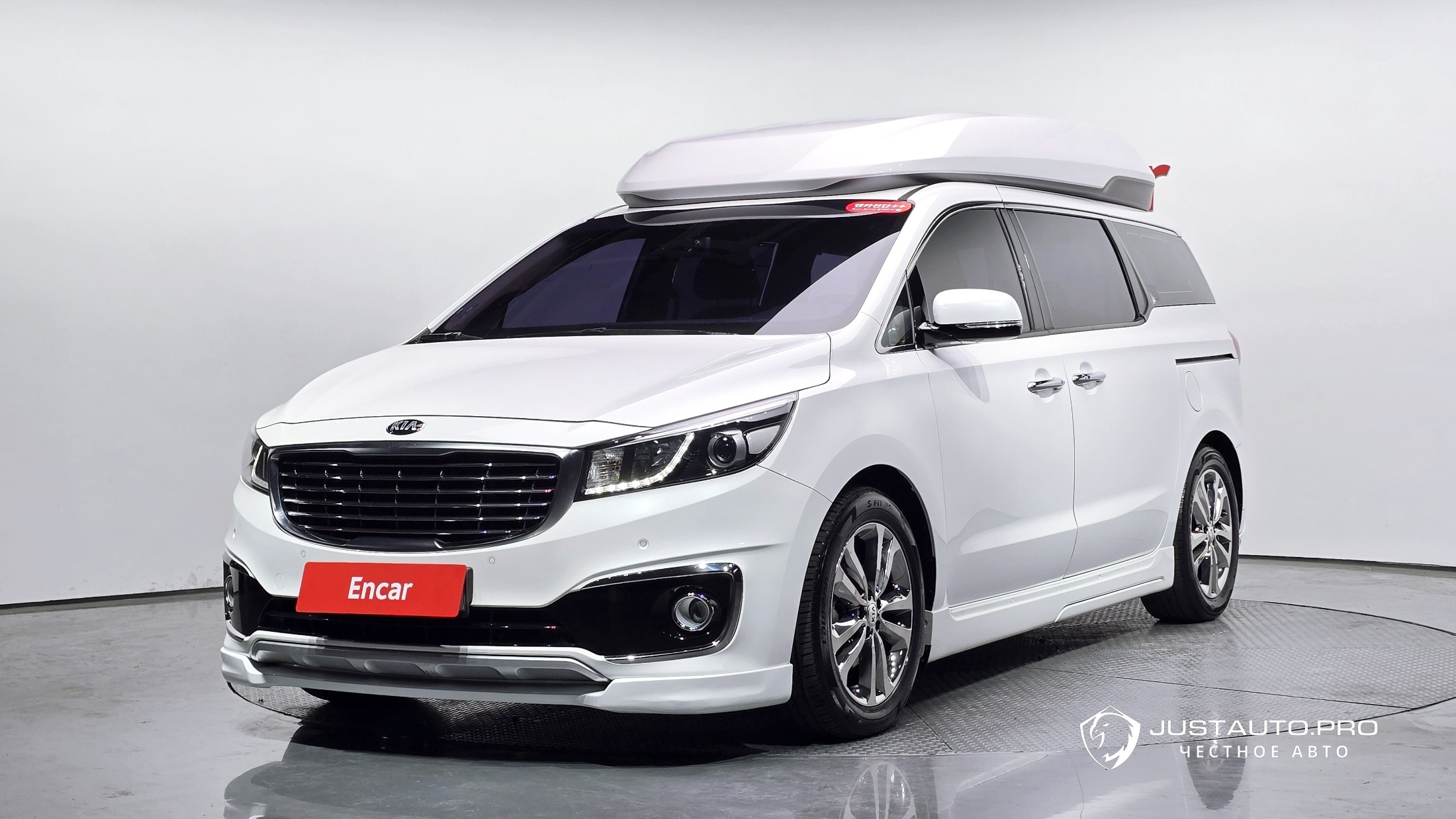 Автомобиль Kia Canival