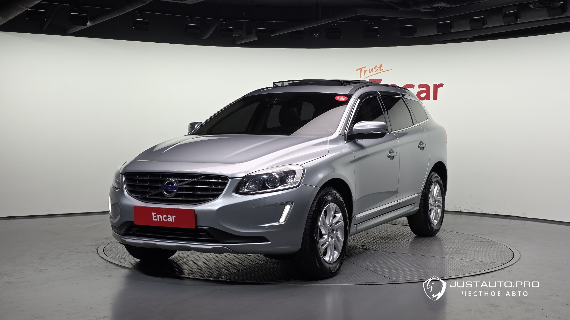 Автомобиль Volvo XC60