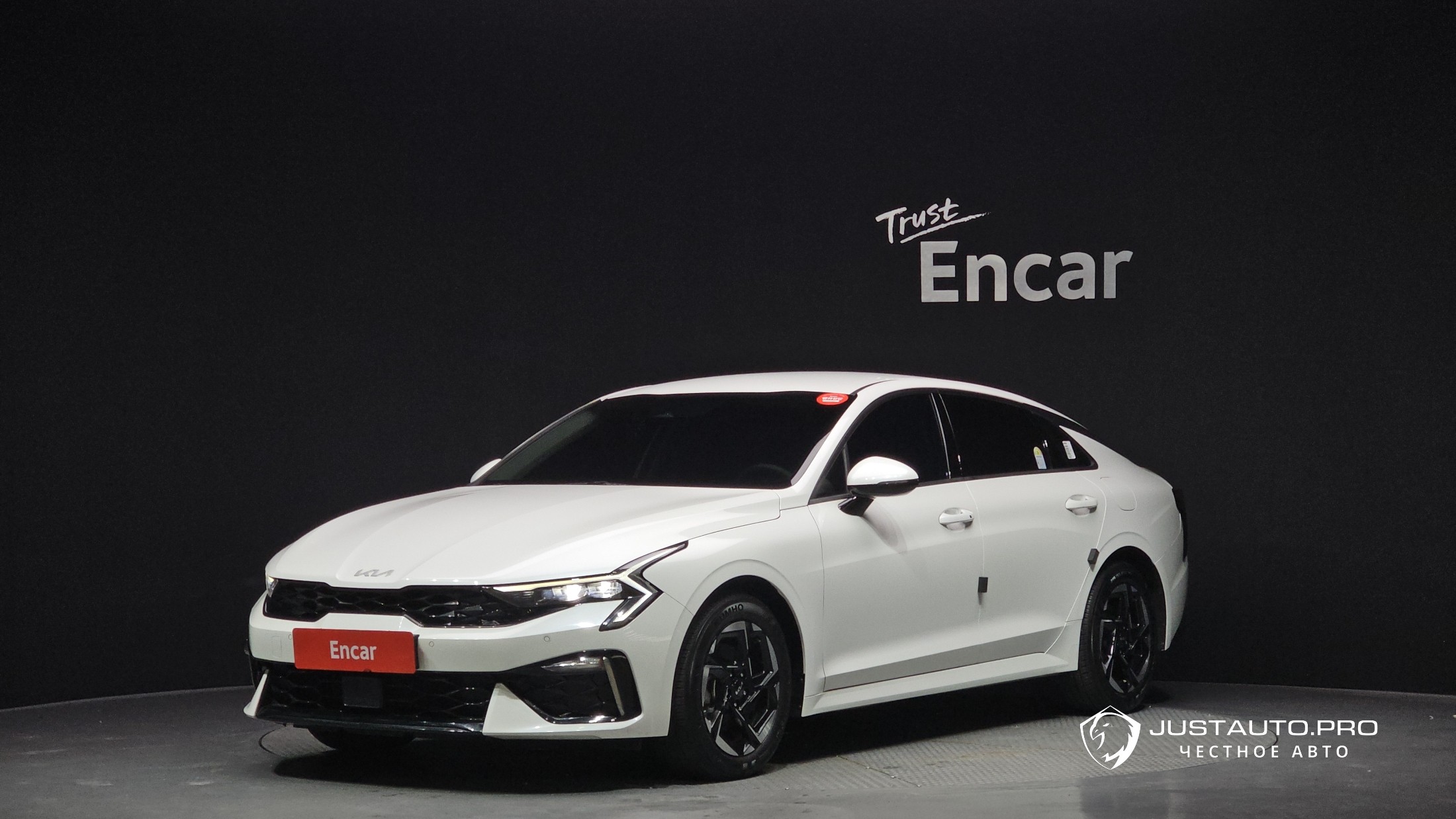 Автомобиль Kia K5