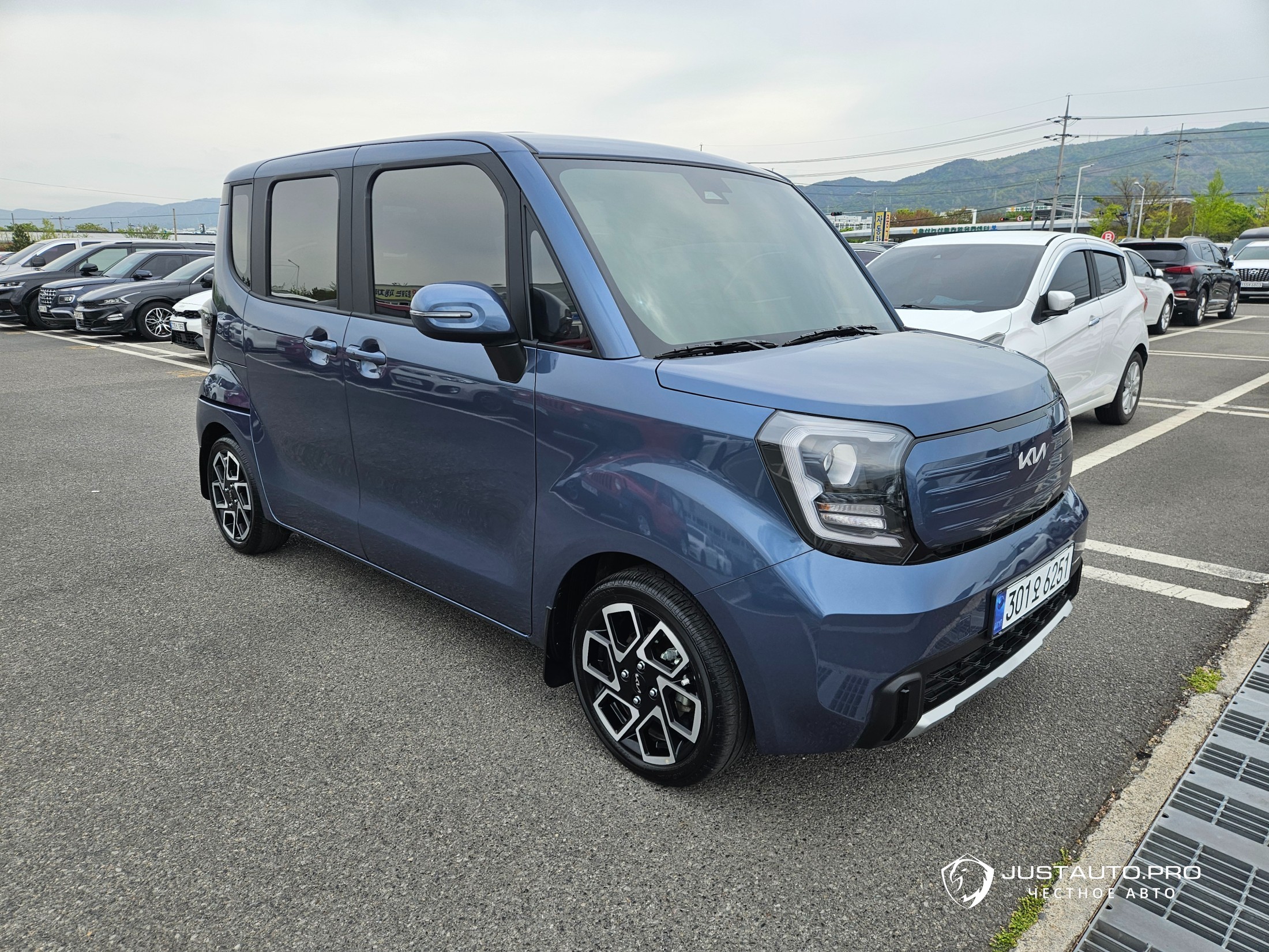 Автомобиль Kia RAY
