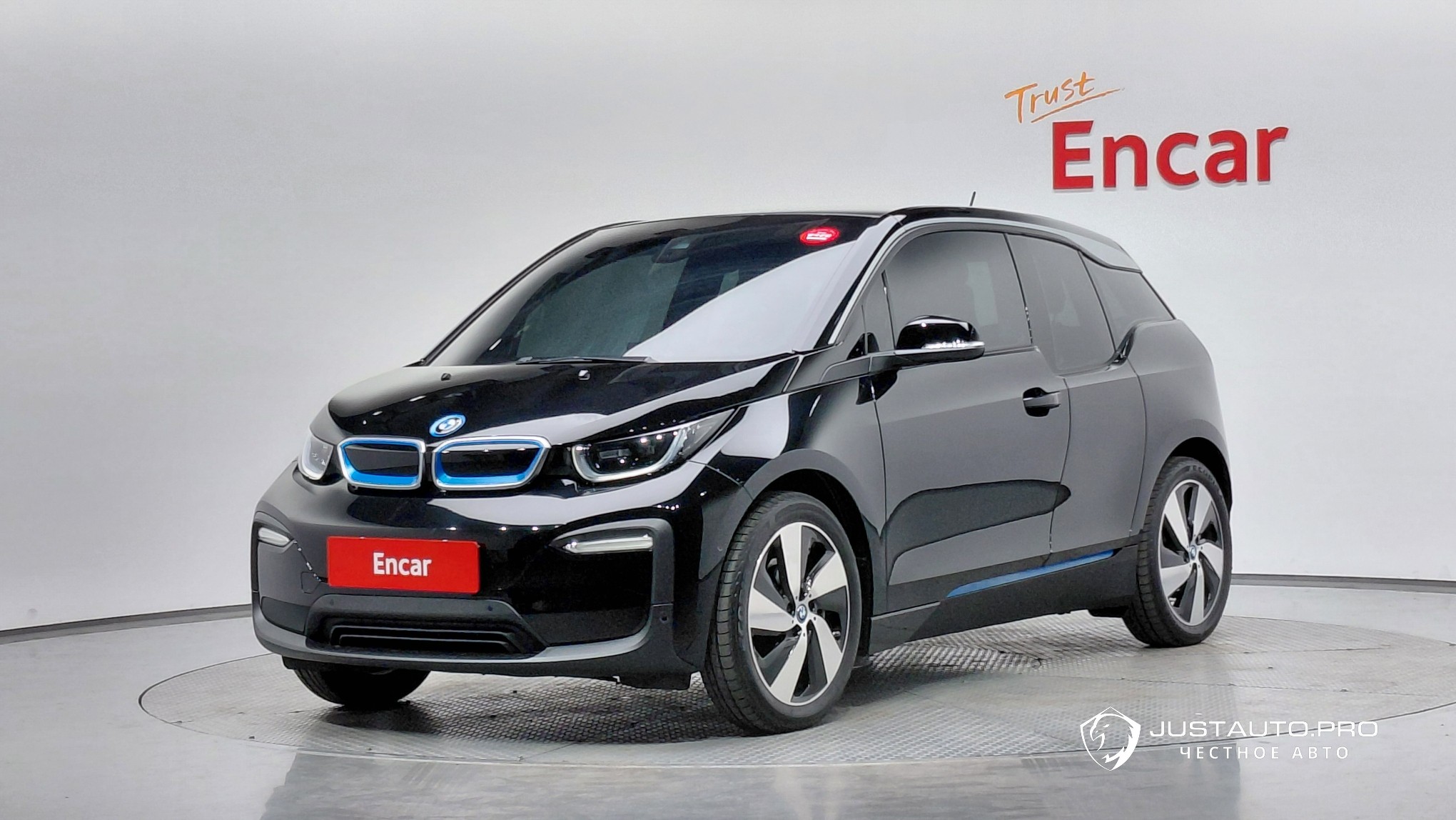 Автомобиль BMW i3