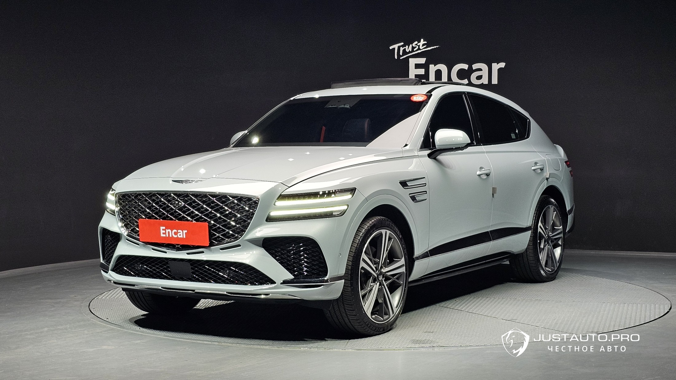 Автомобиль Genesis GV80