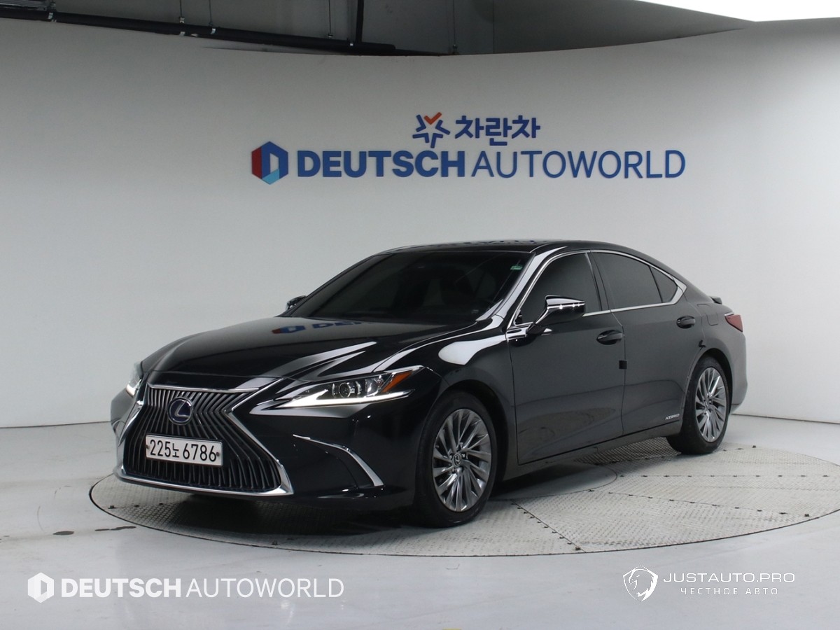 Автомобиль Lexus ES