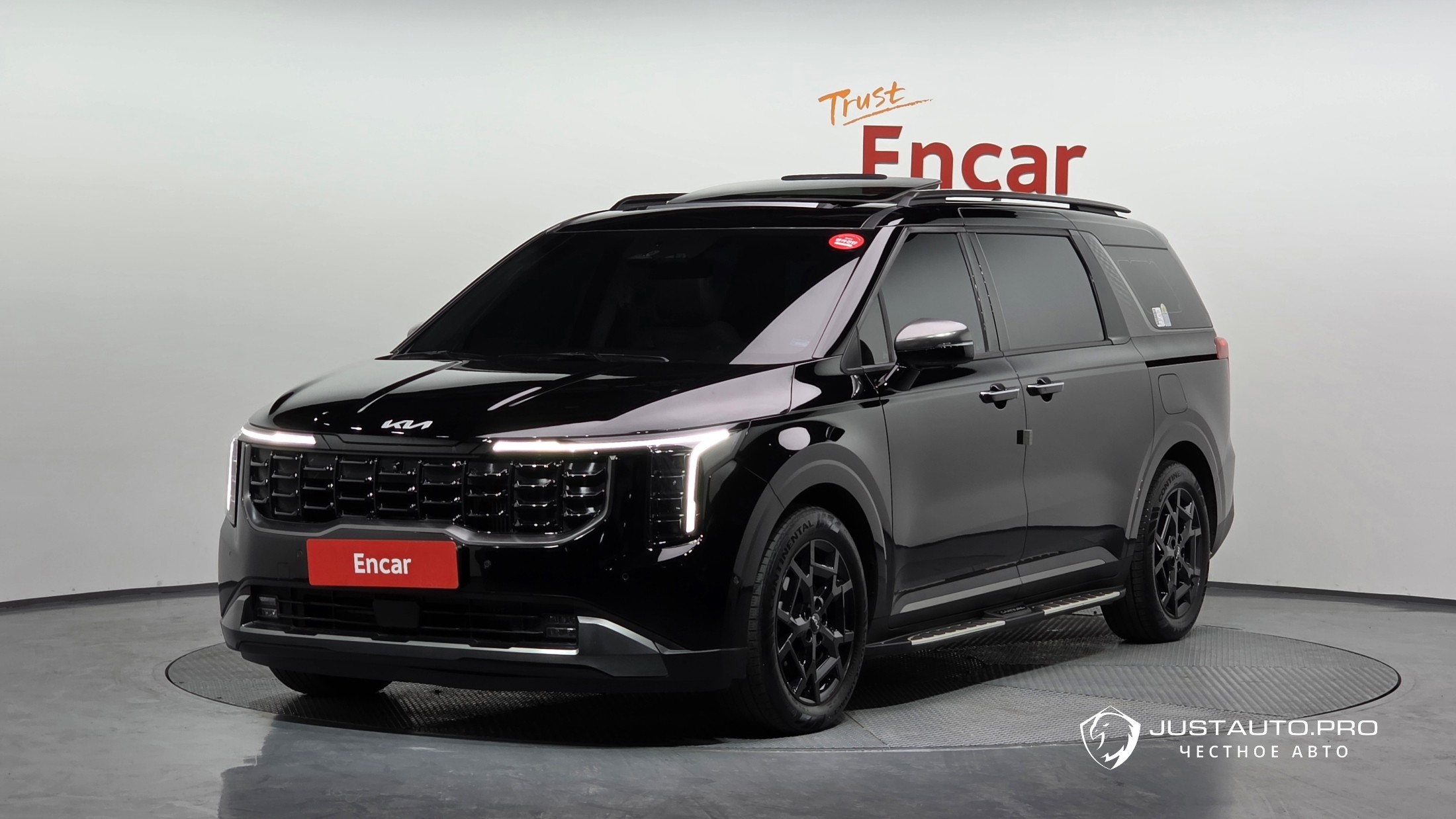 Автомобиль Kia Canival