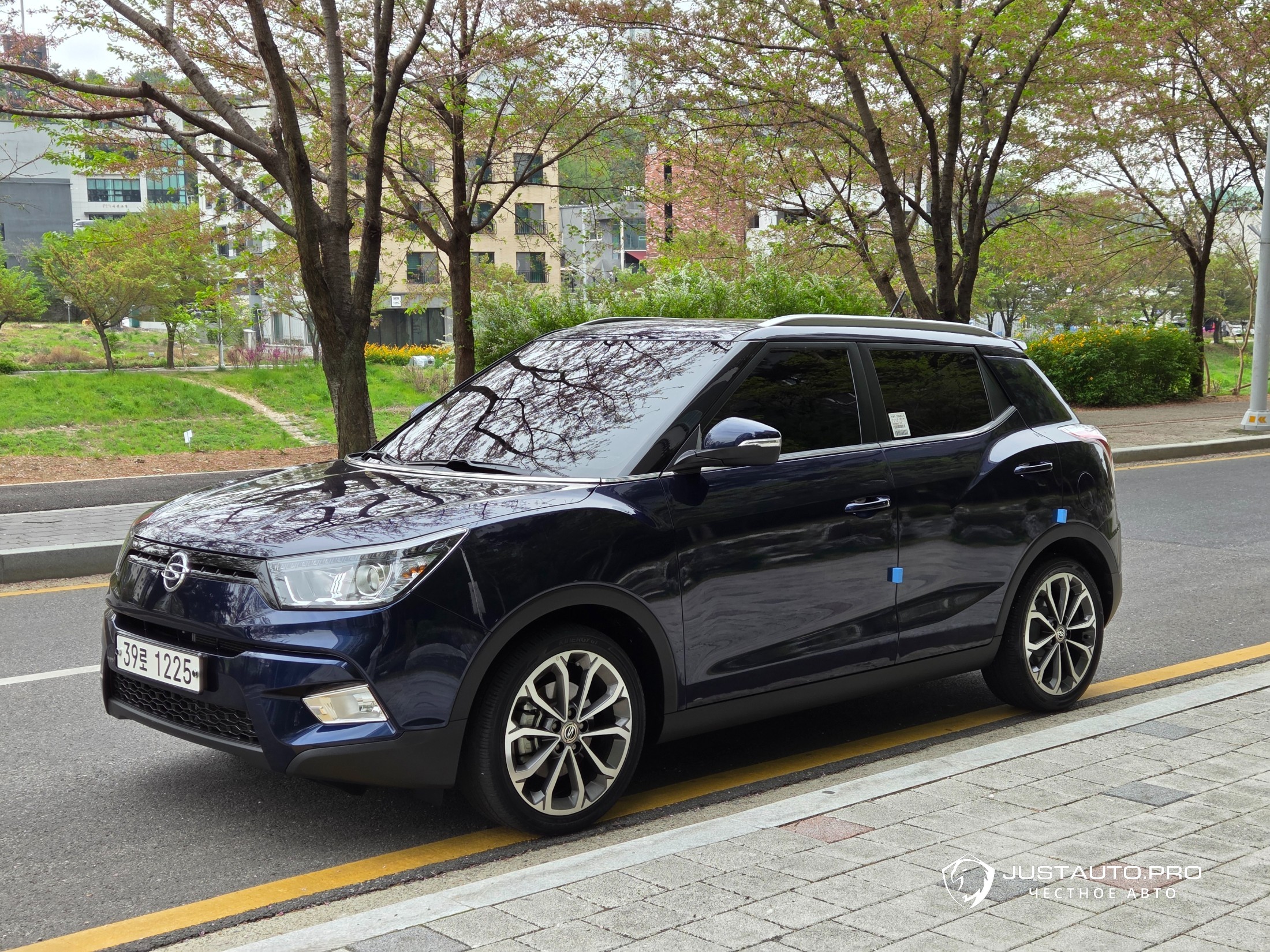 Автомобиль KG_Mobility_Ssangyong TIBOLI