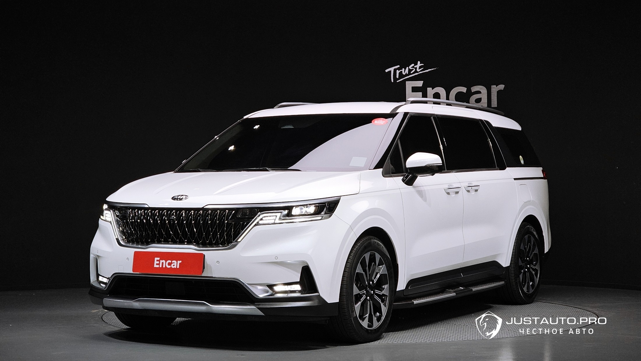 Автомобиль Kia Canival