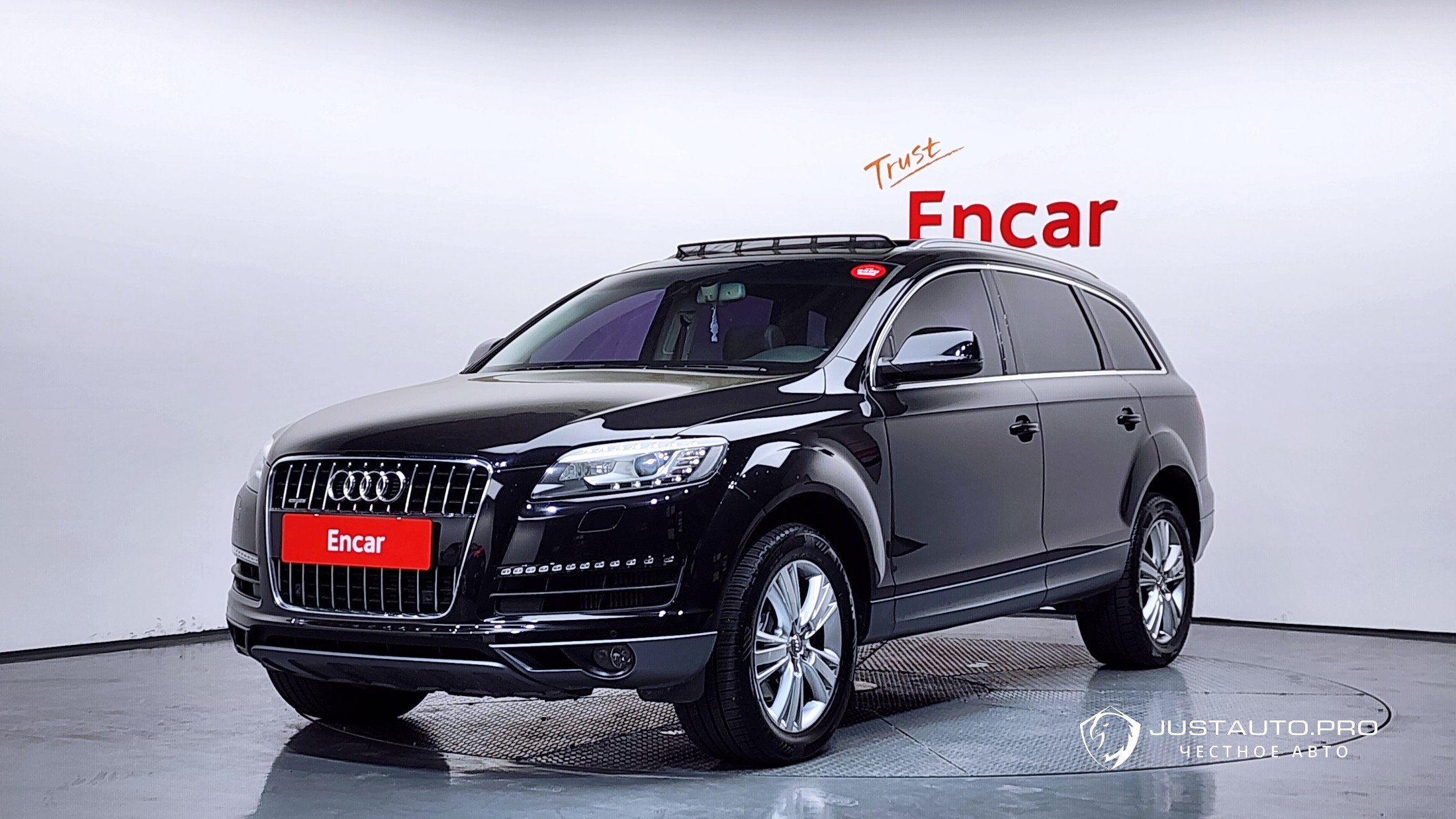 Автомобиль Audi Q7