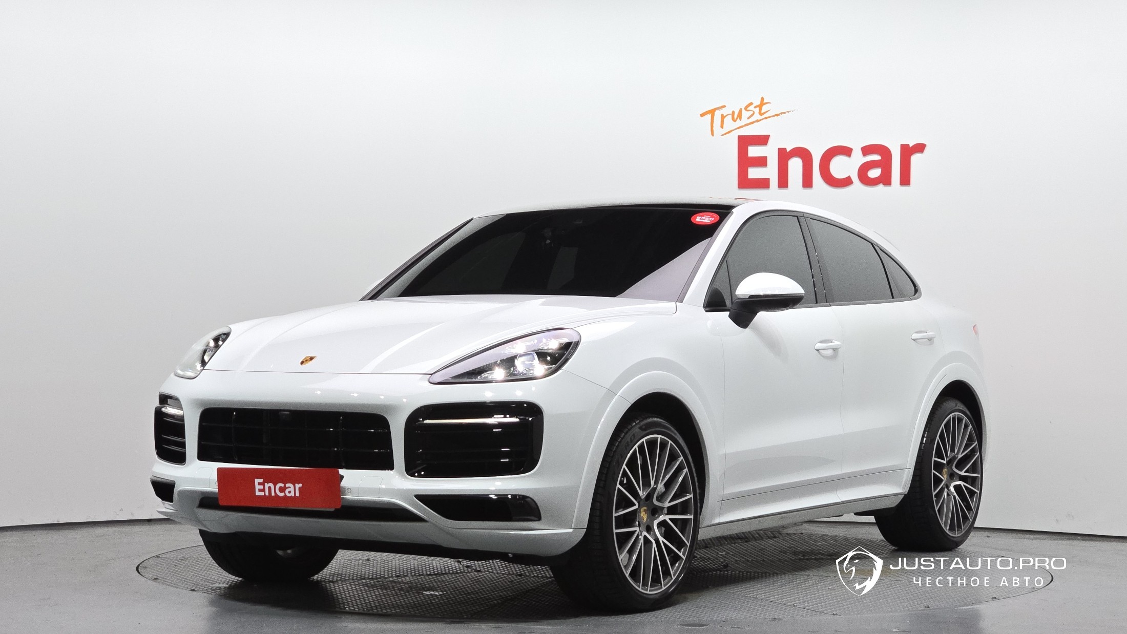 Автомобиль Porsche Cayenne