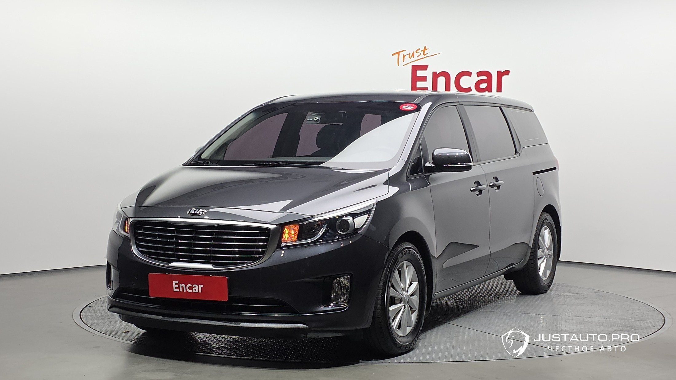 Автомобиль Kia Canival