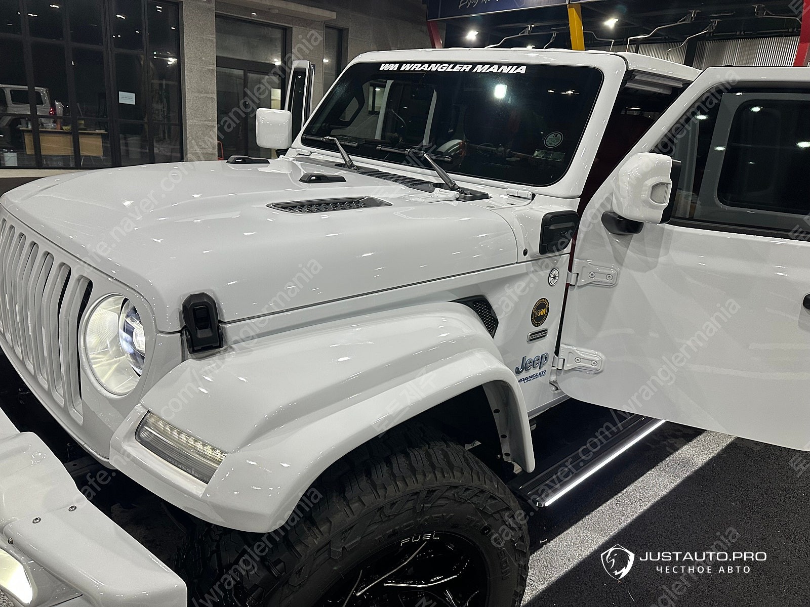 Автомобиль Jeep Wrangler
